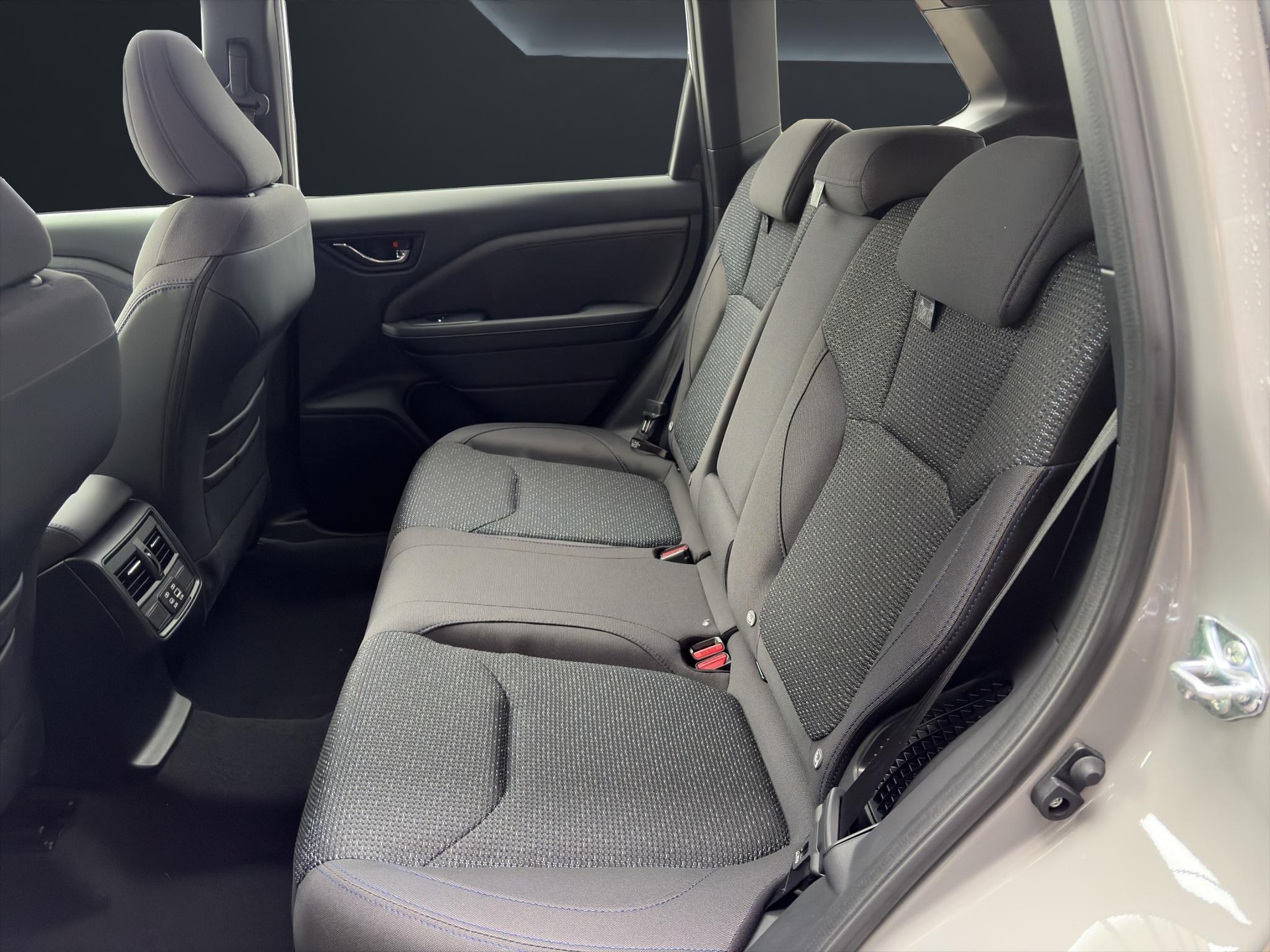 SUBARU Forester Station 2.0i e-Boxer Swiss Plus - 14