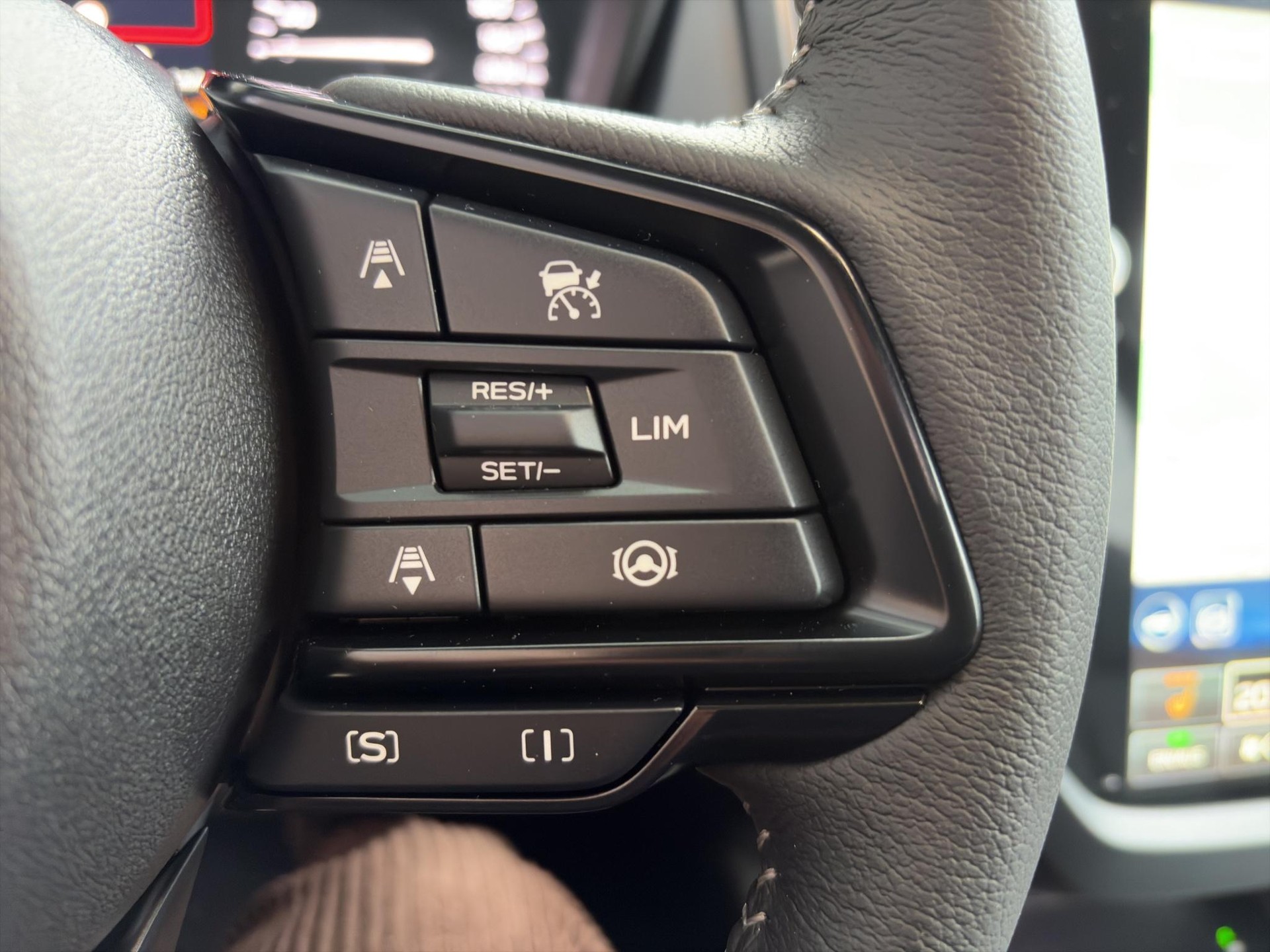 SUBARU Forester Station 2.0i e-Boxer Swiss Plus - 13