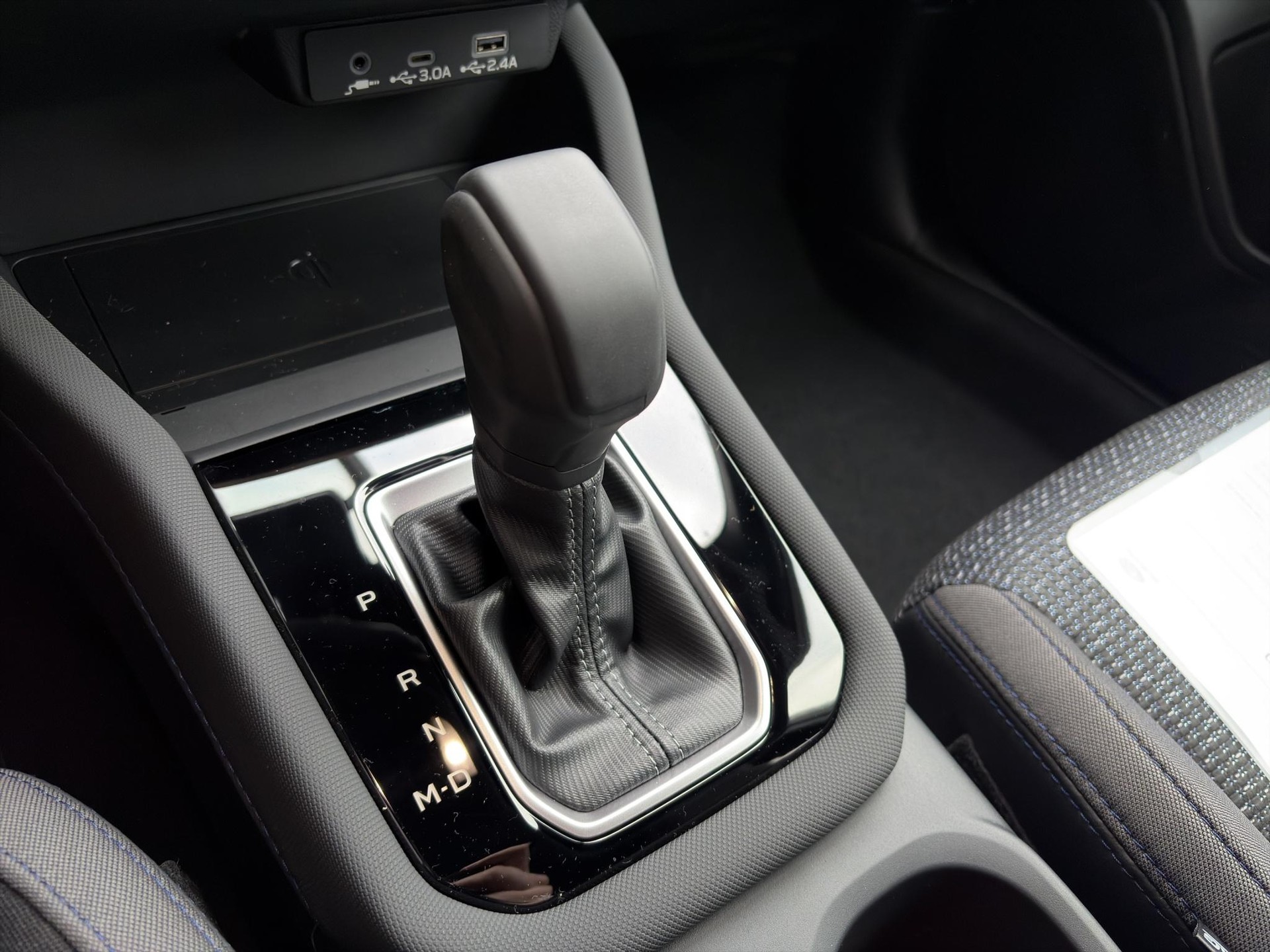 SUBARU Forester Station 2.0i e-Boxer Swiss Plus - 9