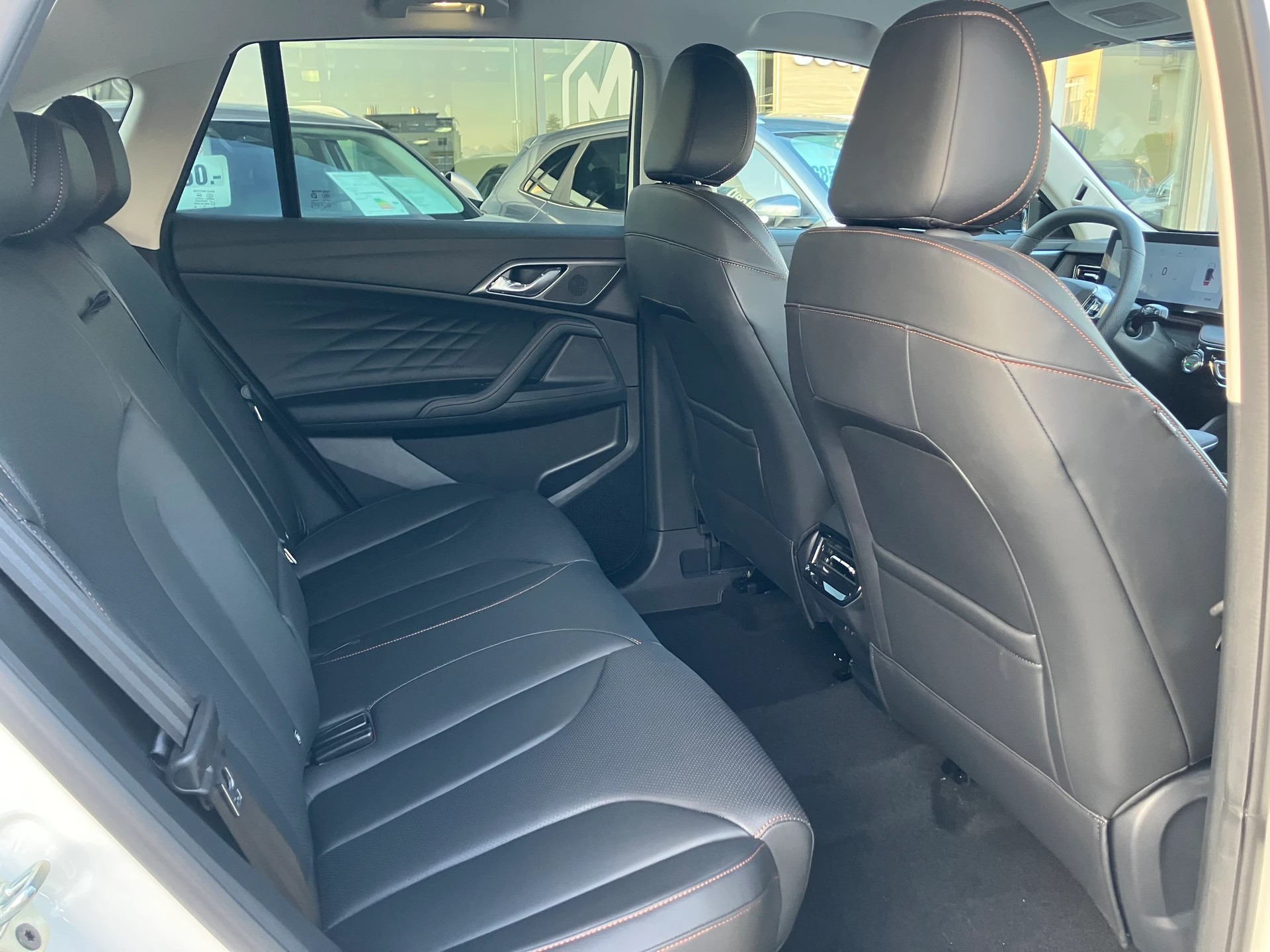 MG HS 1.5 T PHEV Luxury - 8