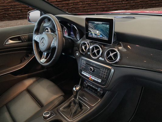 MERCEDES-BENZ GLA 200 Night Star - 14