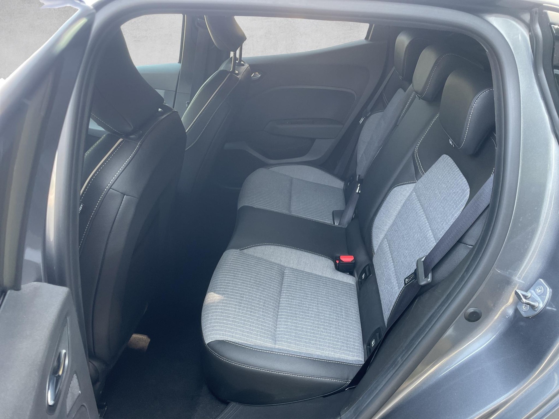 RENAULT Clio 1.0 TCe techno - 15
