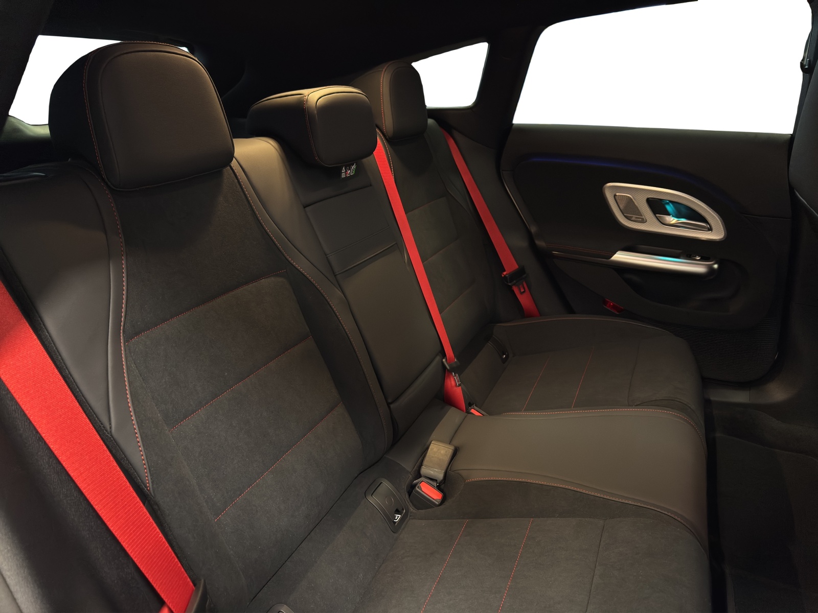 MERCEDES-BENZ CLA SB 350 4M 85 kWh EQ - 19