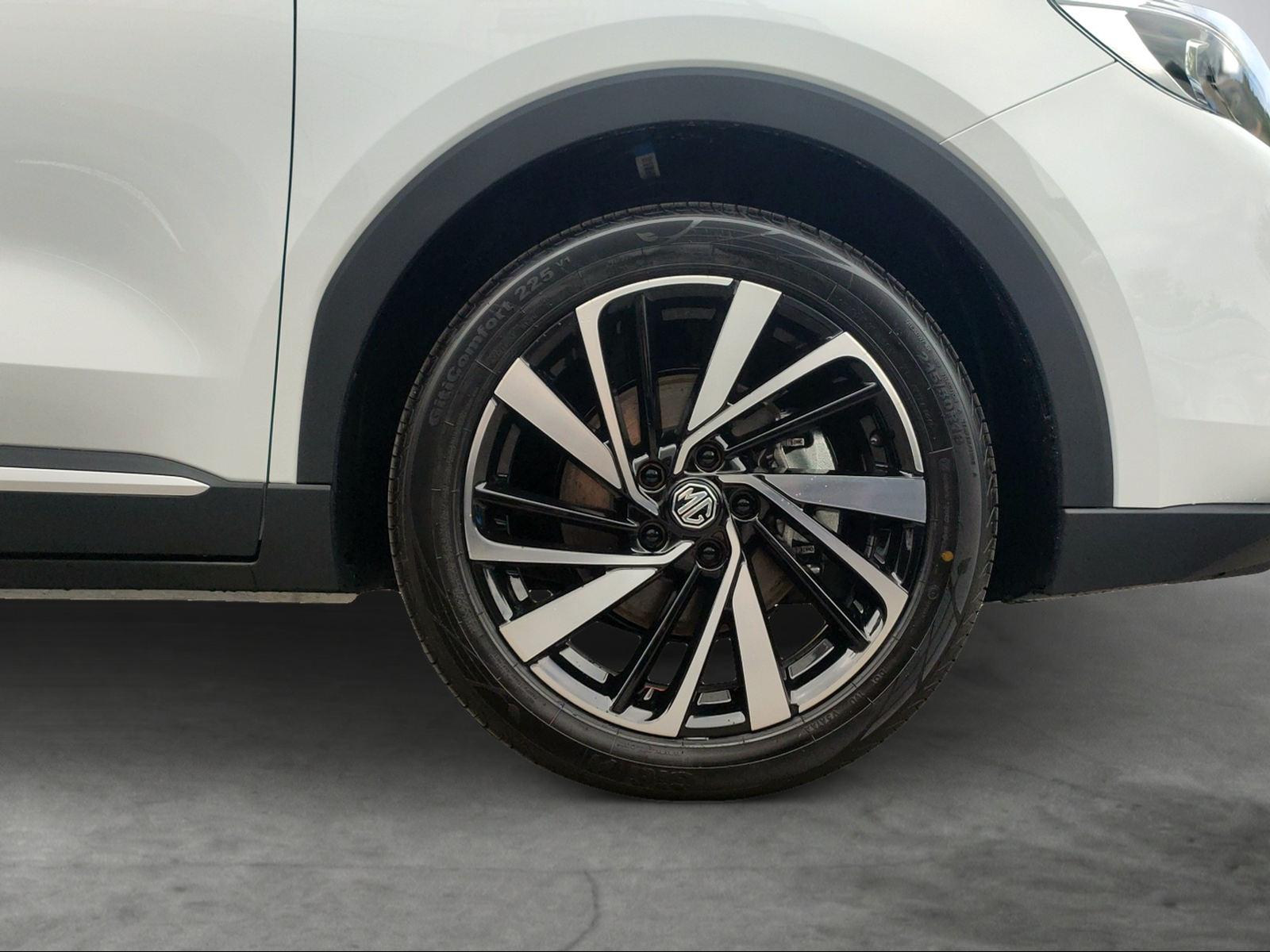 MG ZS 1.5 Hybrid+ Luxury - 15