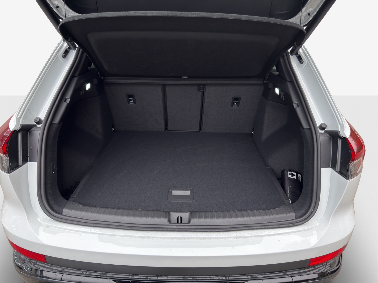 AUDI Q4 e-tron 45 quattro - 13