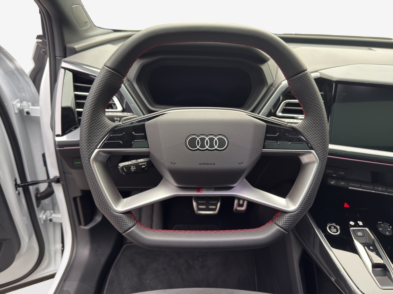 AUDI Q4 e-tron 45 quattro - 10