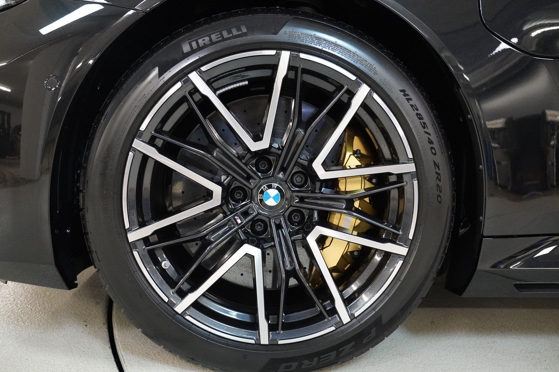 BMW M5 xDrive Touring - 10