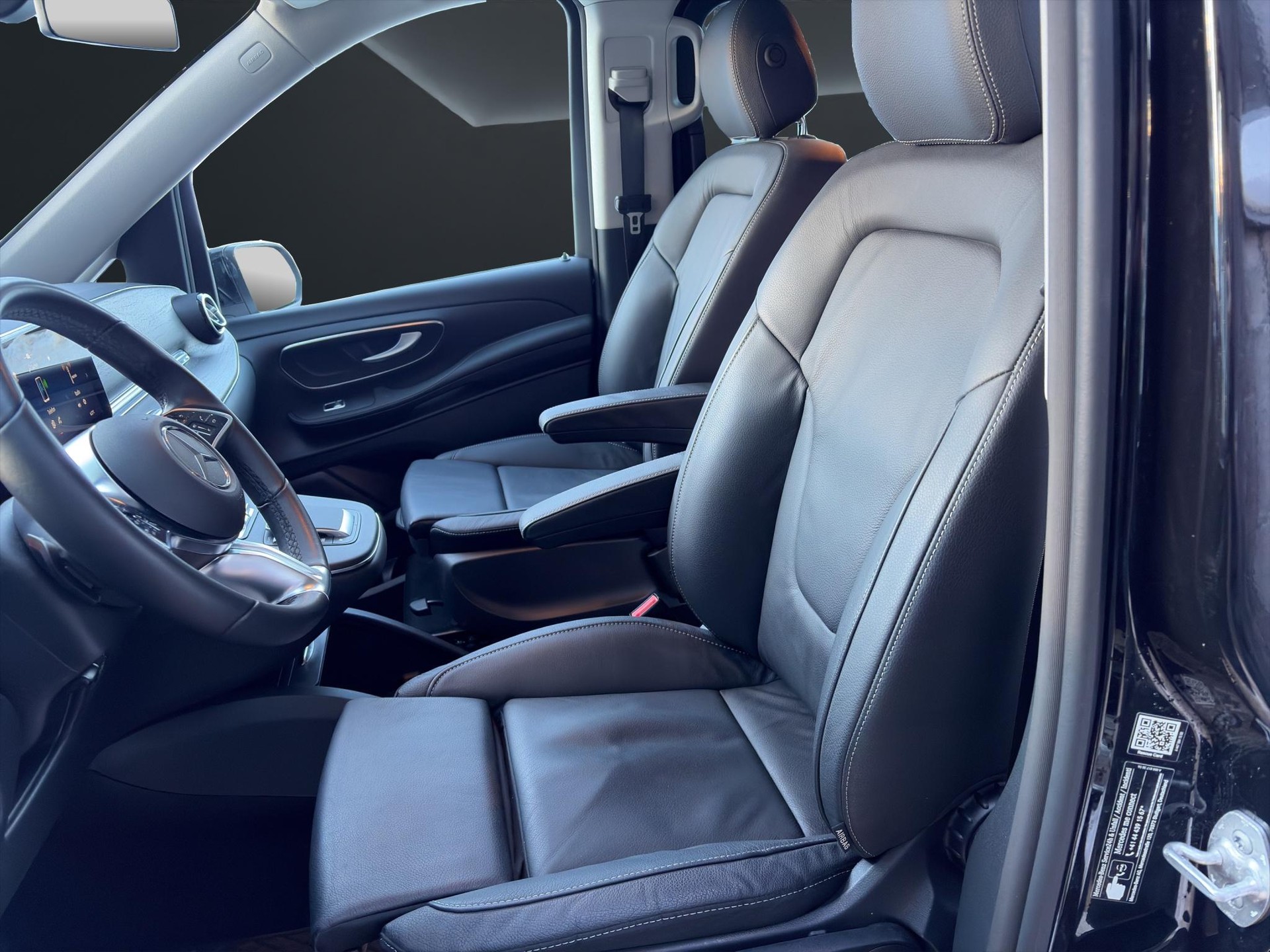 MERCEDES-BENZ V 250 d Avantgarde lang Van - 9