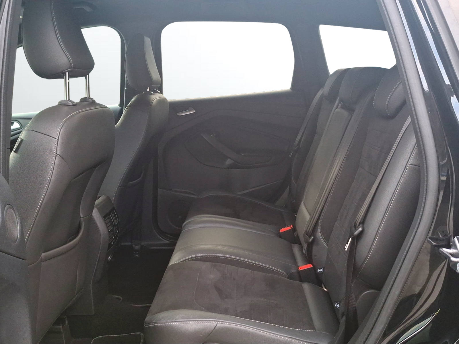 FORD Kuga 2.0 TDCi ST Line High 4WD PowerShift - 12