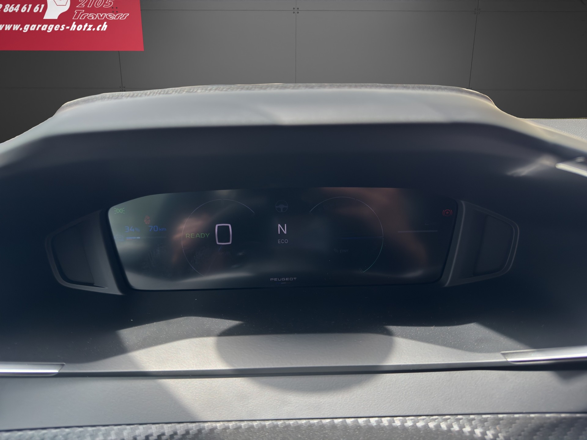 PEUGEOT 208 Allure - 9