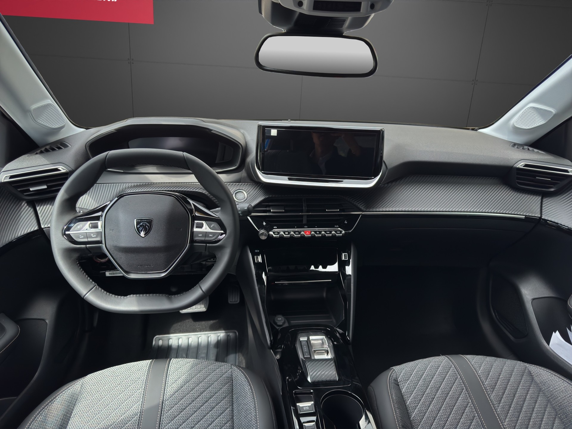 PEUGEOT 208 Allure - 8