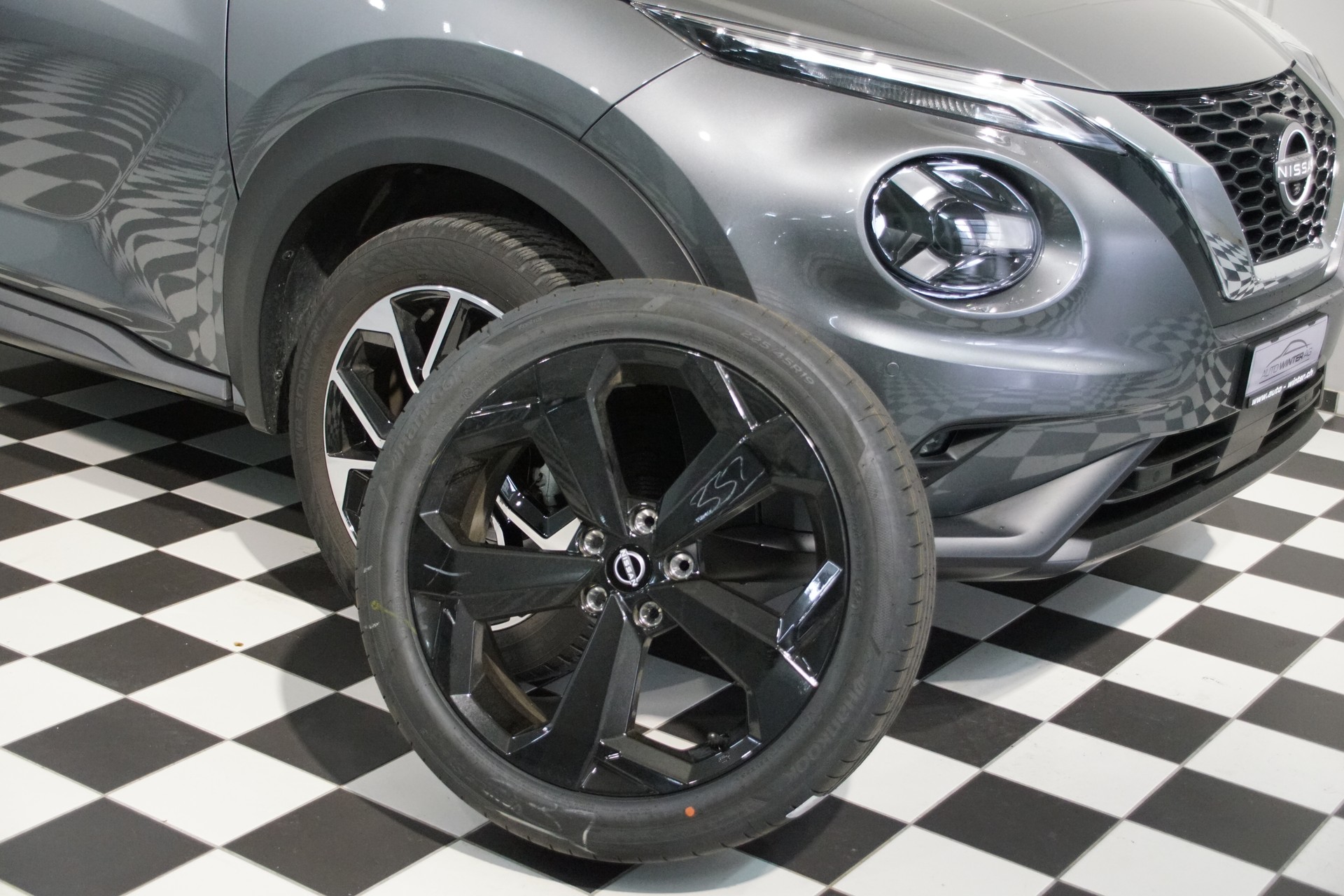 NISSAN Juke 1.0 DIG-T *Tekna* DCT Facelift - 4