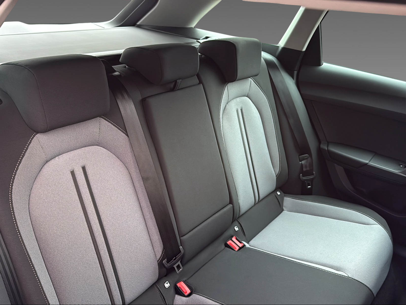 SEAT Leon ST 1.5 eTSI 150 Business Edition DSG - 7