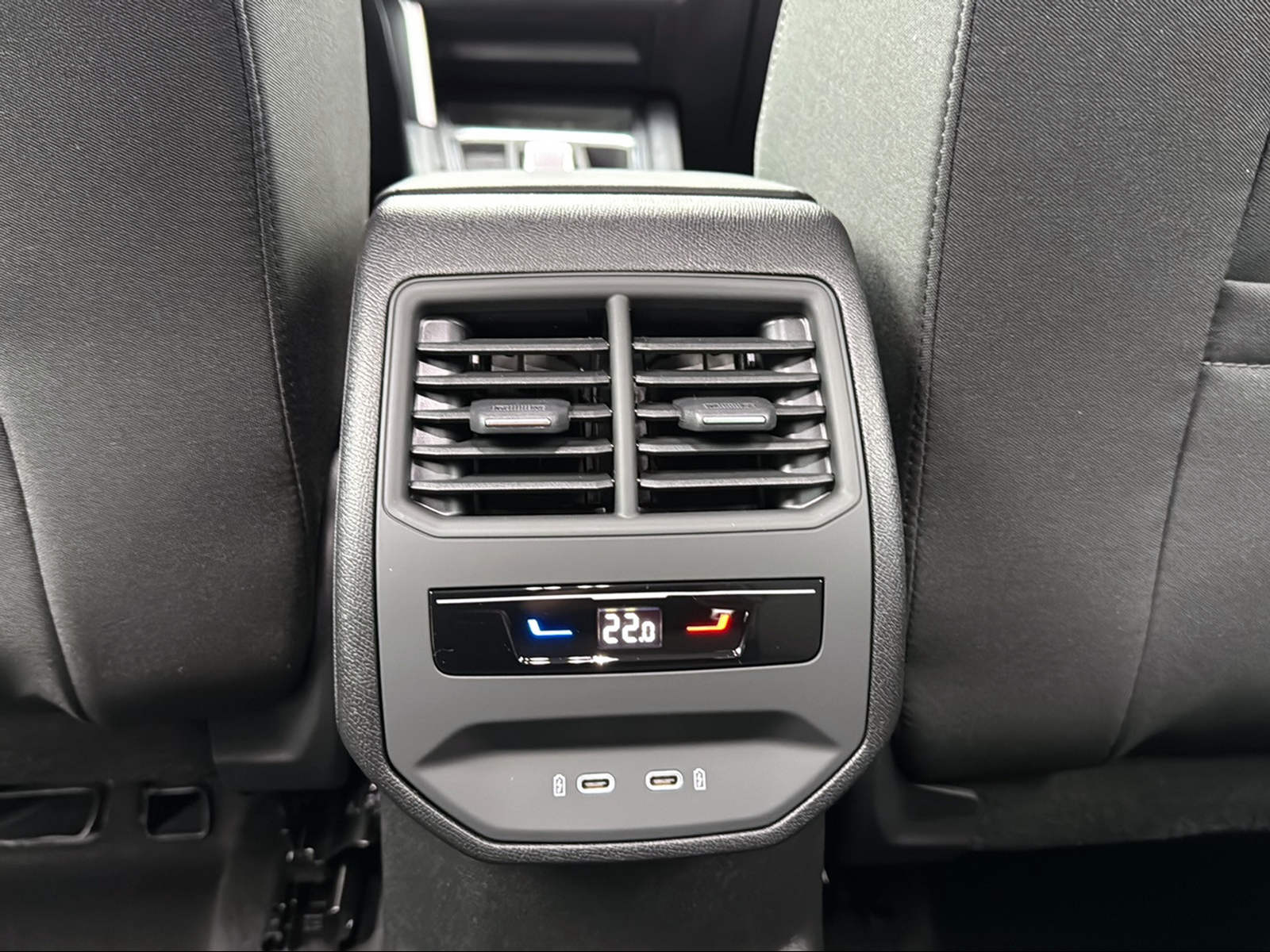 SEAT Leon ST 1.5 eTSI 150 Business Edition DSG - 8