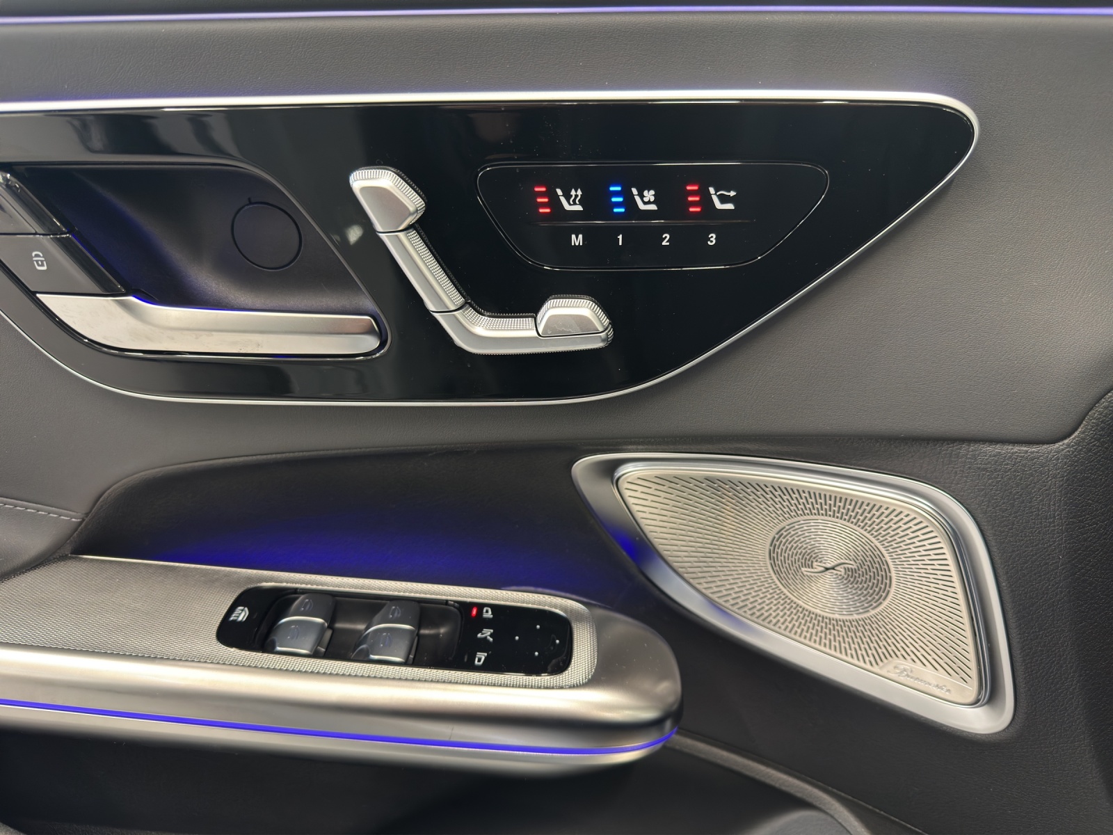 MERCEDES-BENZ CLE AMG 53 Cabrio 4Matic+ 9G-Tronic - 14