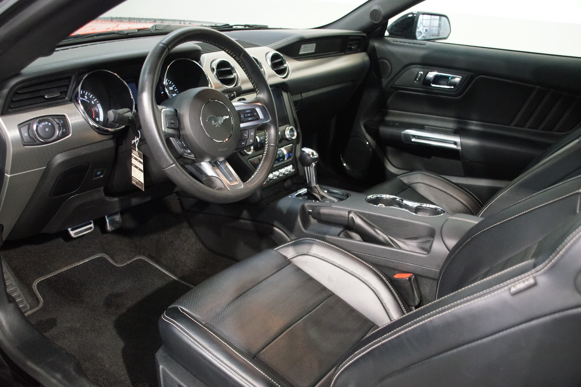 FORD Mustang 5.0 GT 50 YEARS - 12