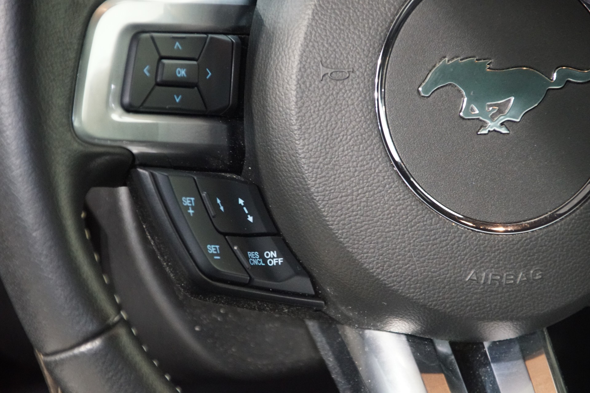 FORD Mustang 5.0 GT 50 YEARS - 17