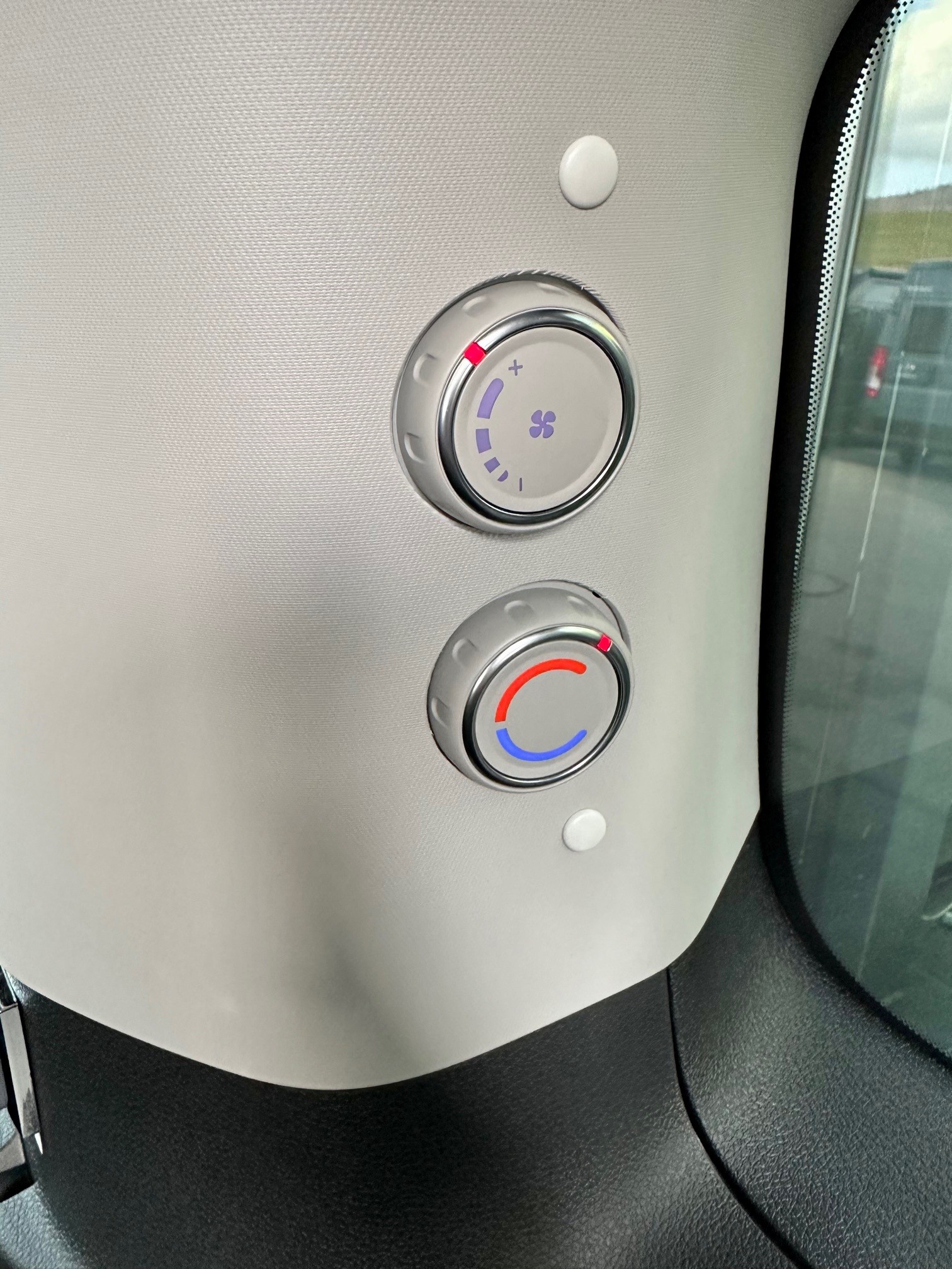 PÖSSL Vanster 180 PS Automatique 8 places - 12