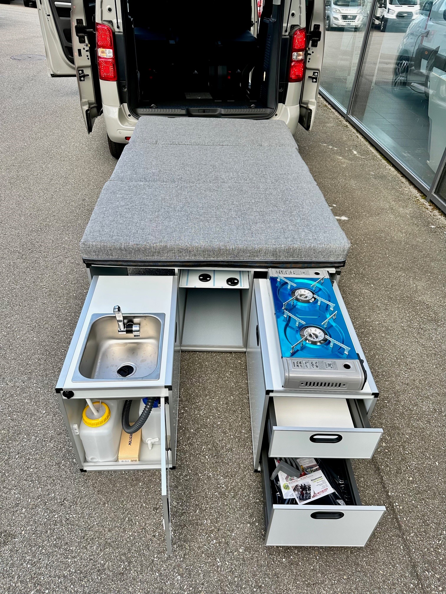 PÖSSL Vanster 180 PS Automatique 8 places - 15