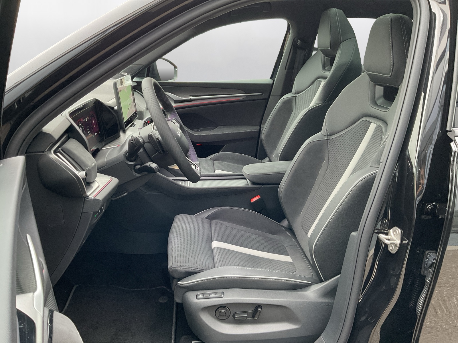 SKODA Kodiaq 1.5 TSI PHEV Sportline - 10