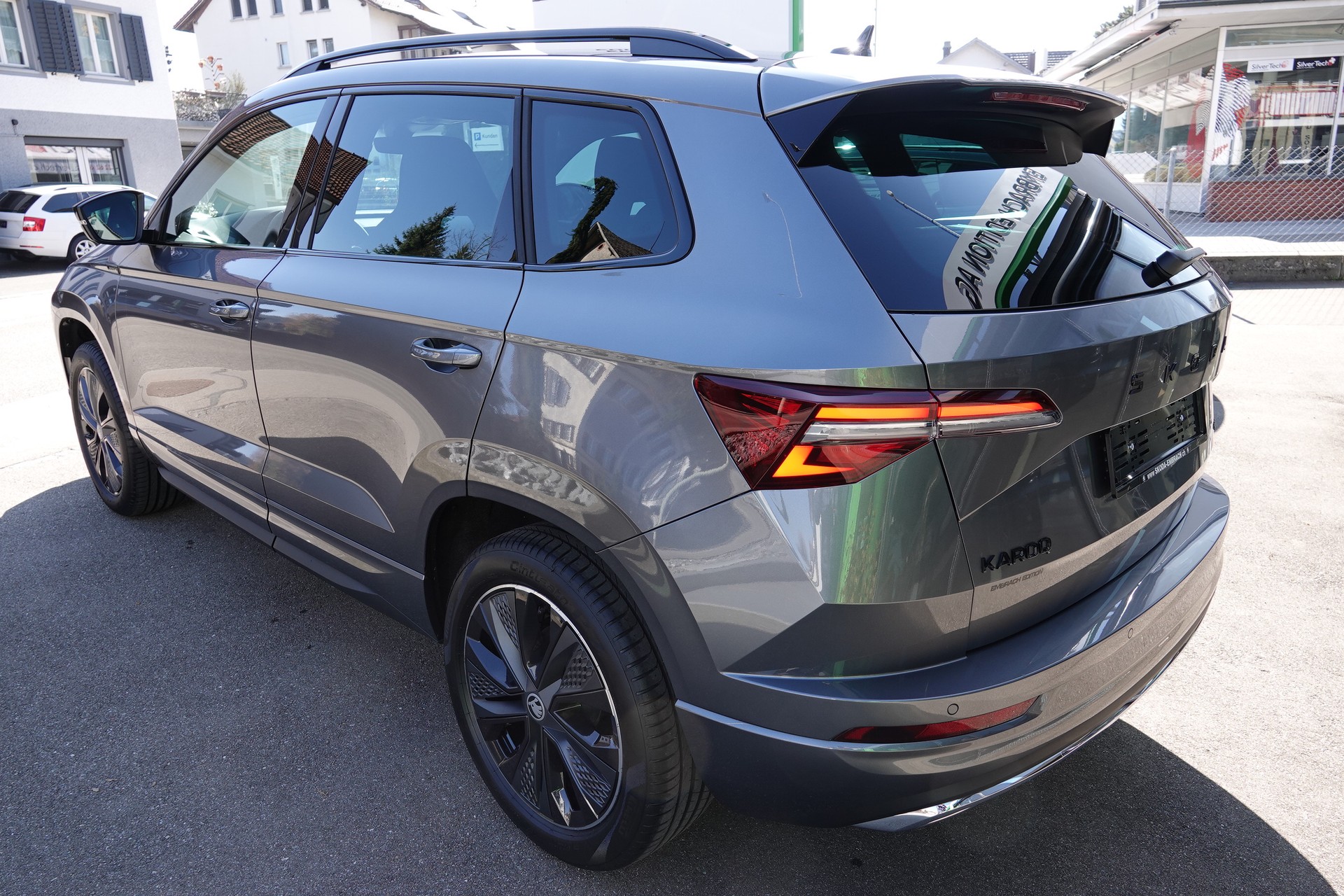 SKODA Karoq 2.0TSI Sportline Dynamic Limited 4x4 - 7