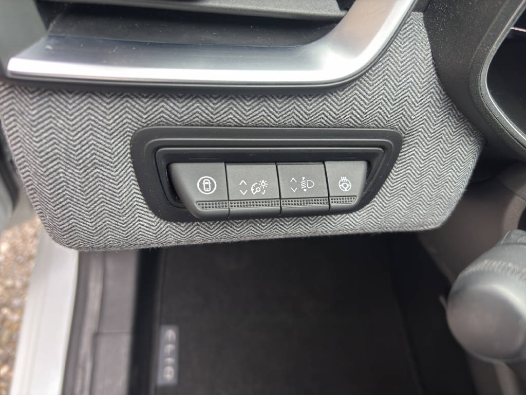 RENAULT Clio 1.6 E-Tech techno - 15