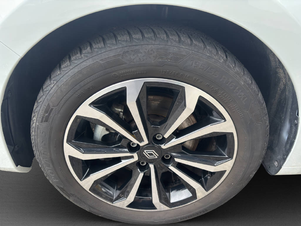 RENAULT Clio 1.6 E-Tech techno - 16