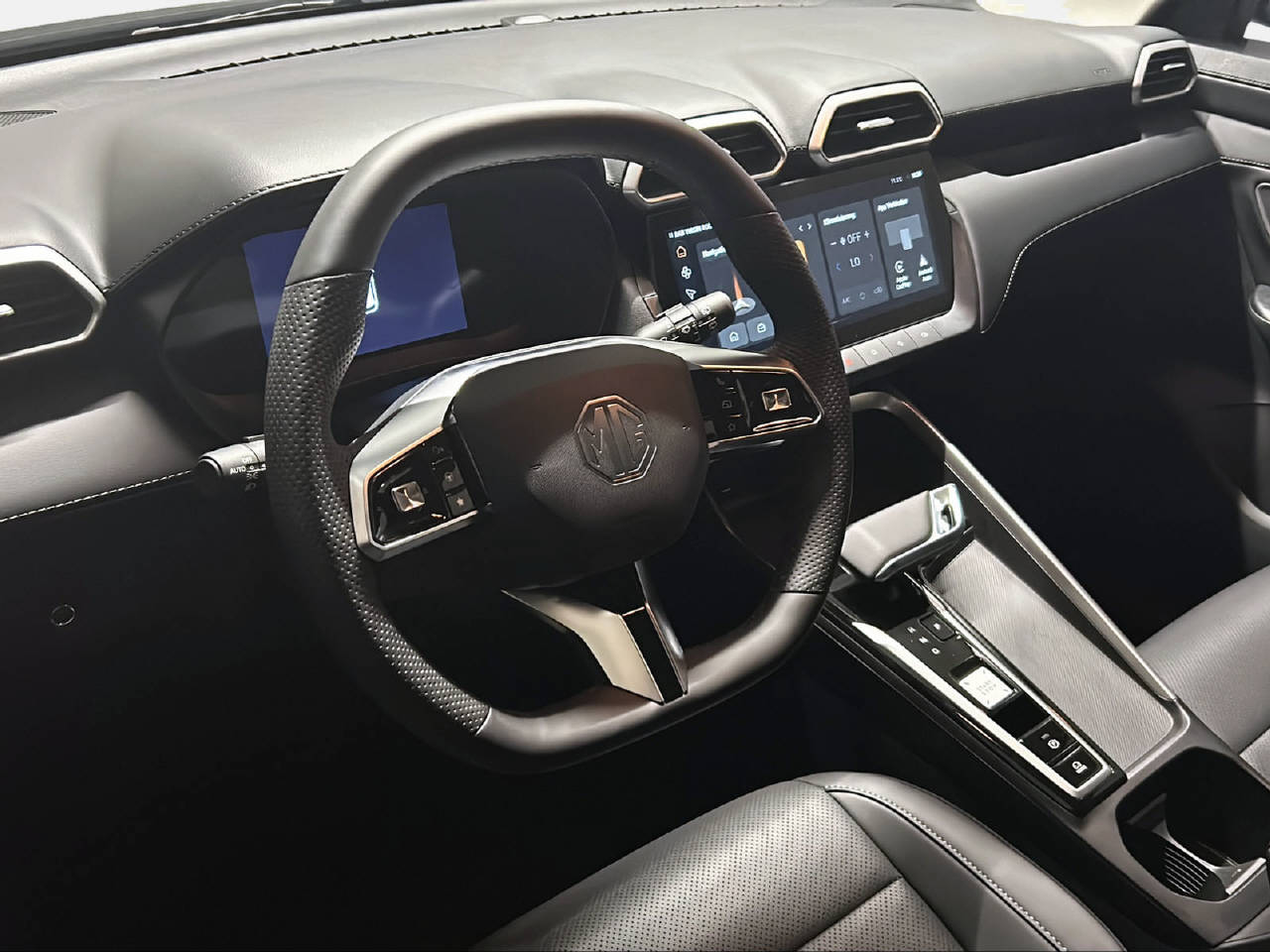 MG ZS 1.5 Hybrid+ Luxury - 13