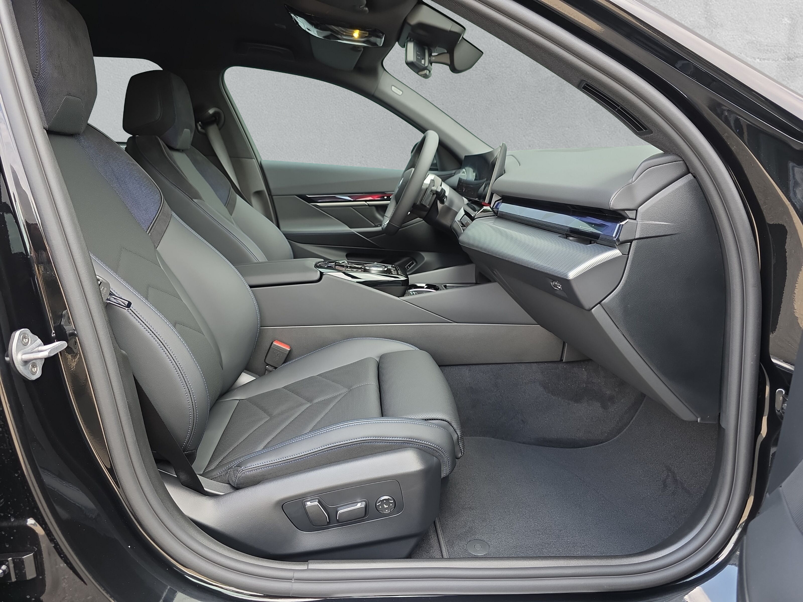 BMW 530e xDrive Touring M Sport Steptronic - 13