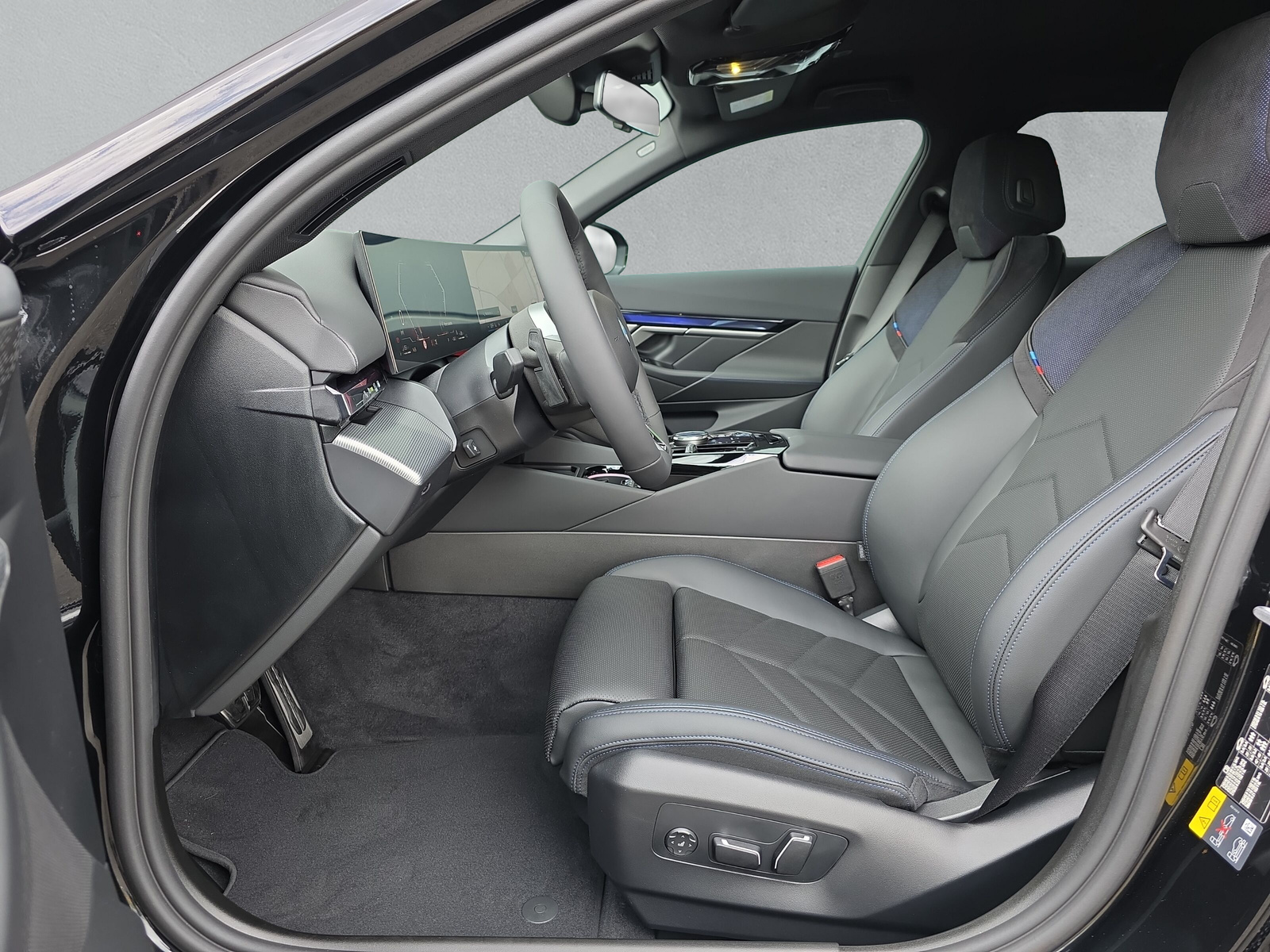 BMW 530e xDrive Touring M Sport Steptronic - 12