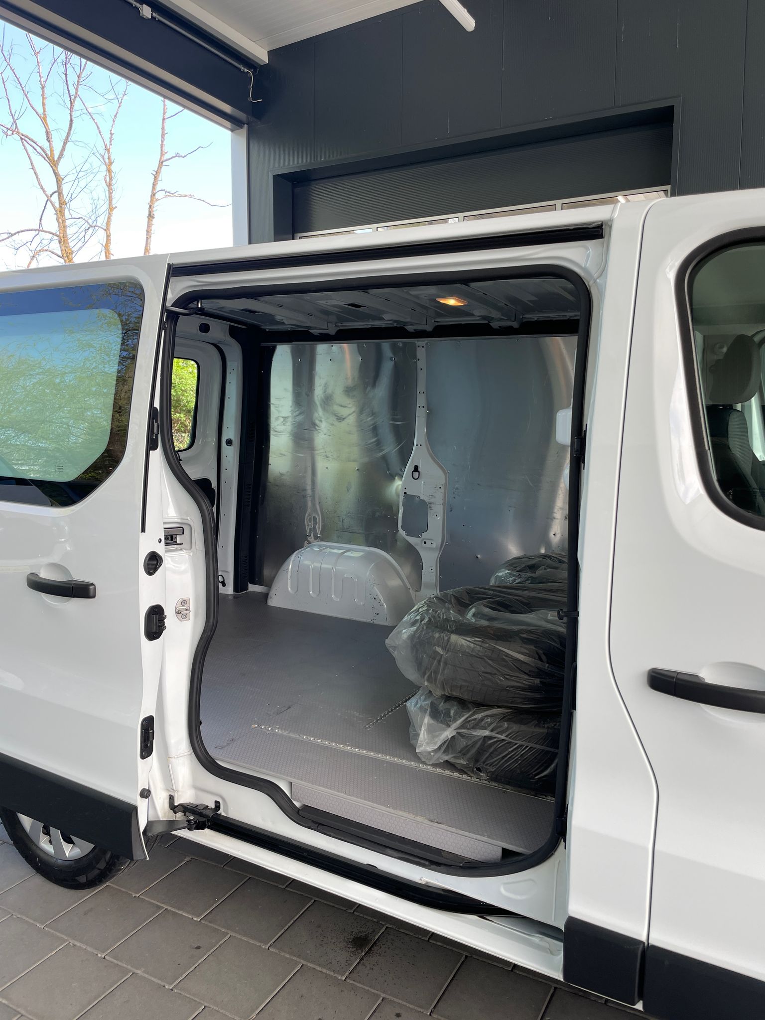 RENAULT Trafic Kaw. 3.0 t L1 H1 2.0 dCi 120 Business-6