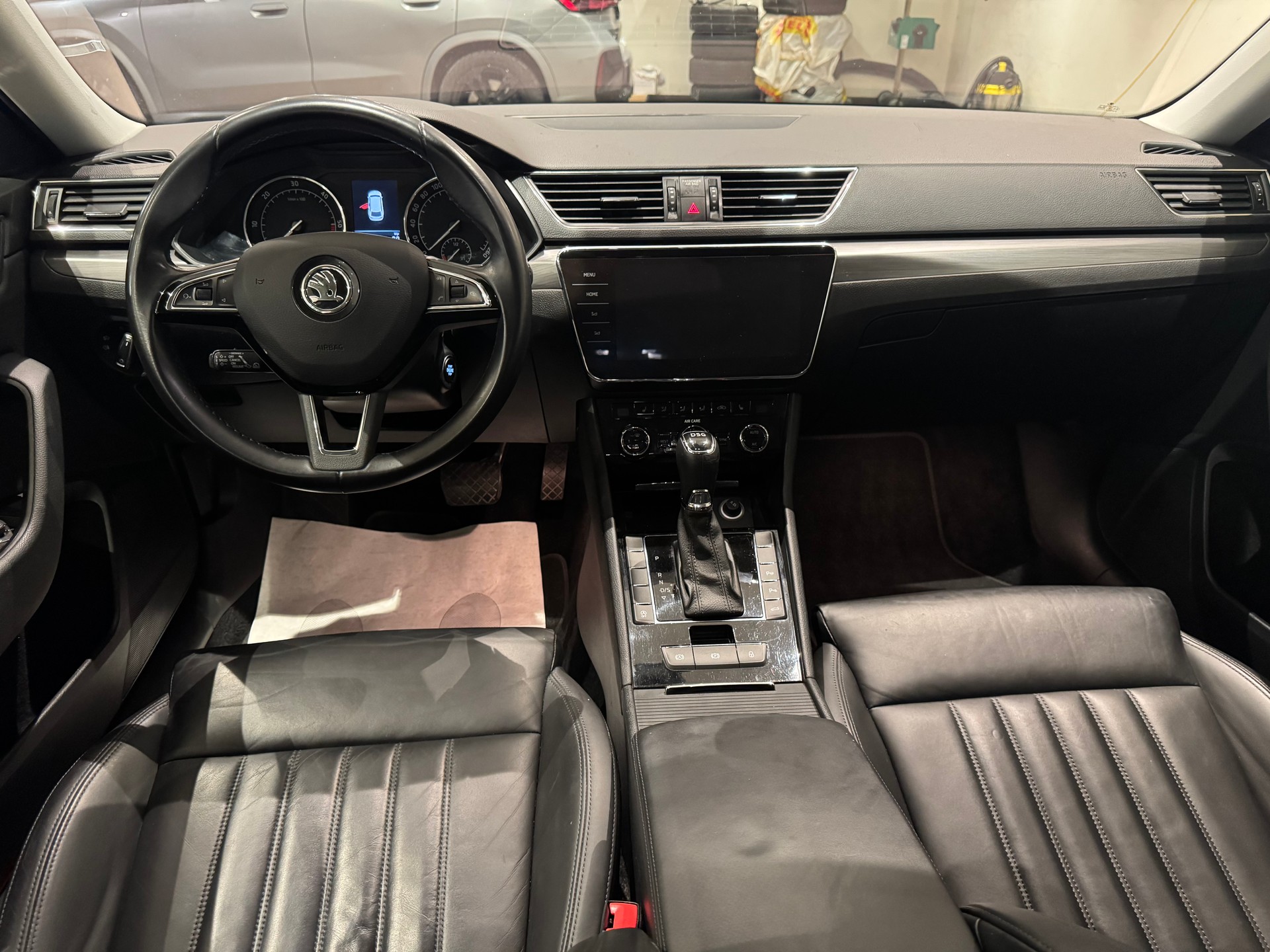 SKODA Superb Combi 2.0 TDI Style DSG - 11