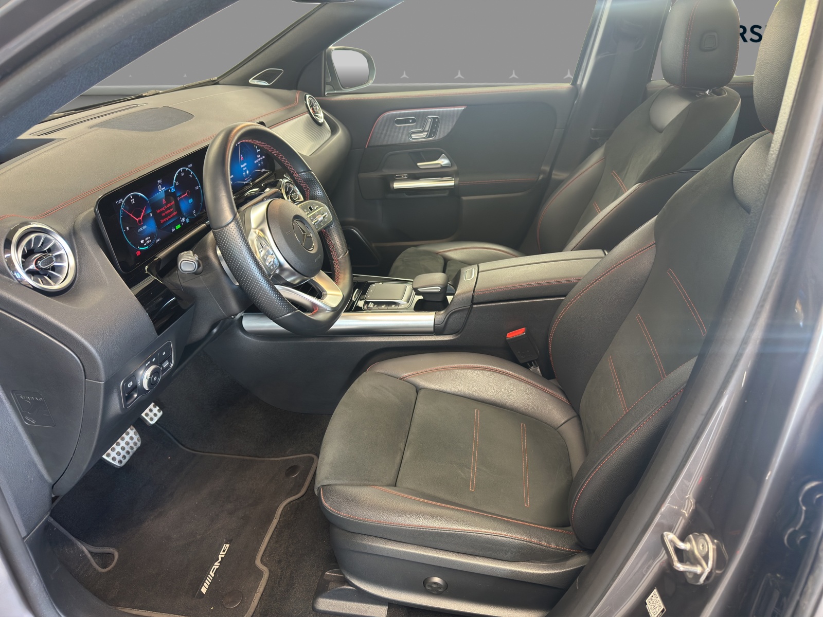 MERCEDES-BENZ EQA 350 4Matic - 10