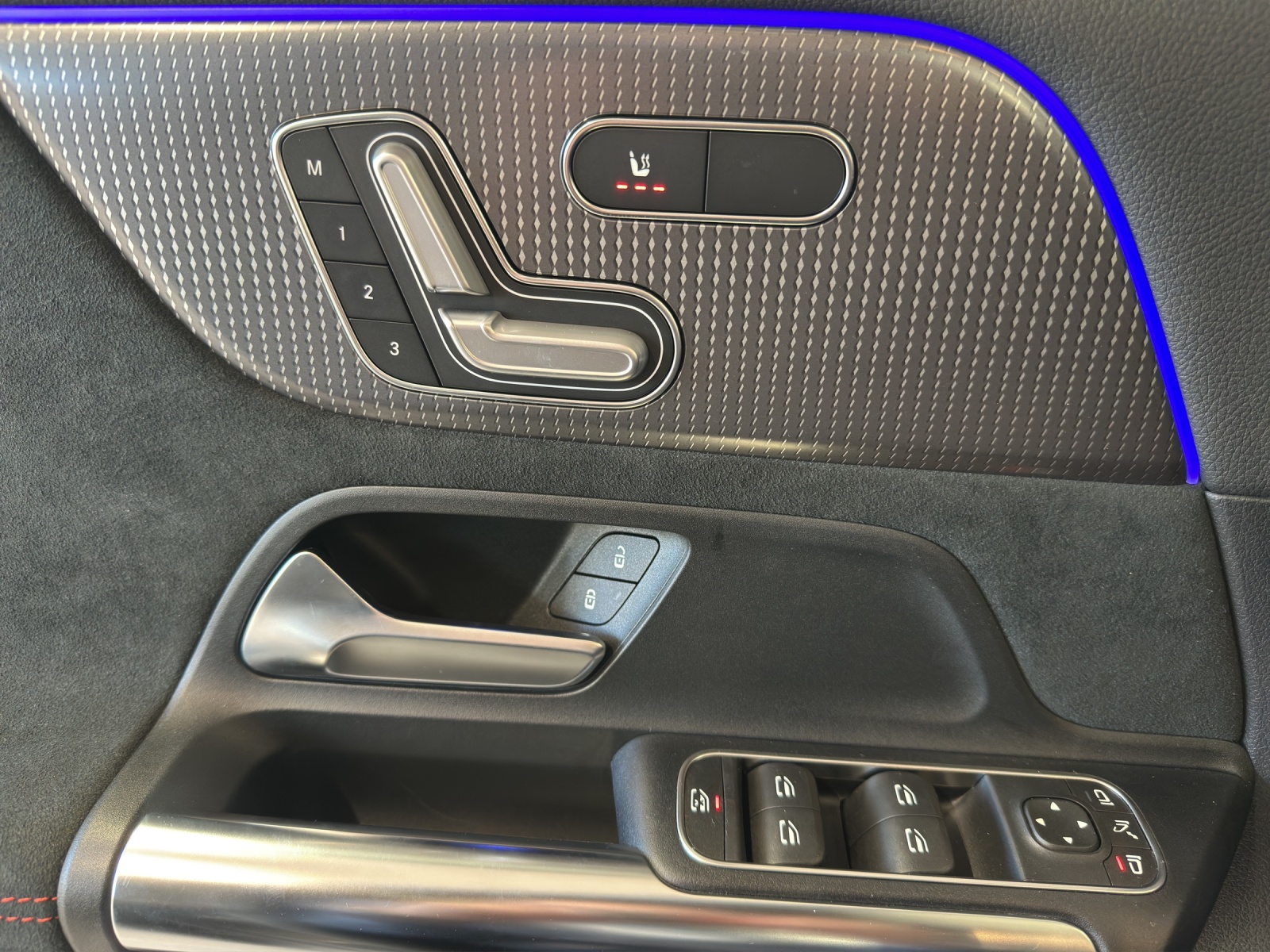 MERCEDES-BENZ EQA 350 4Matic - 15