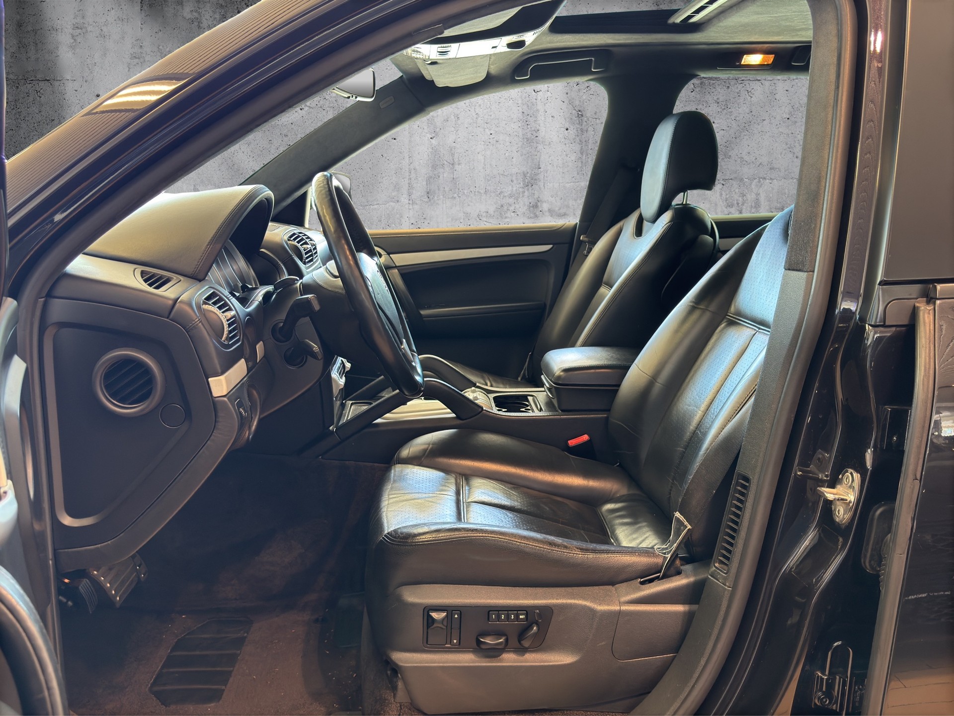 PORSCHE Cayenne Turbo - 6