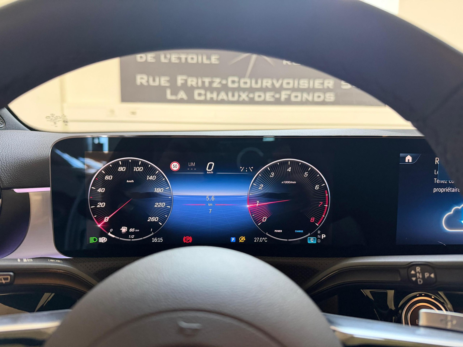 MERCEDES-BENZ A 220 4Matic 8G-DCT - 13