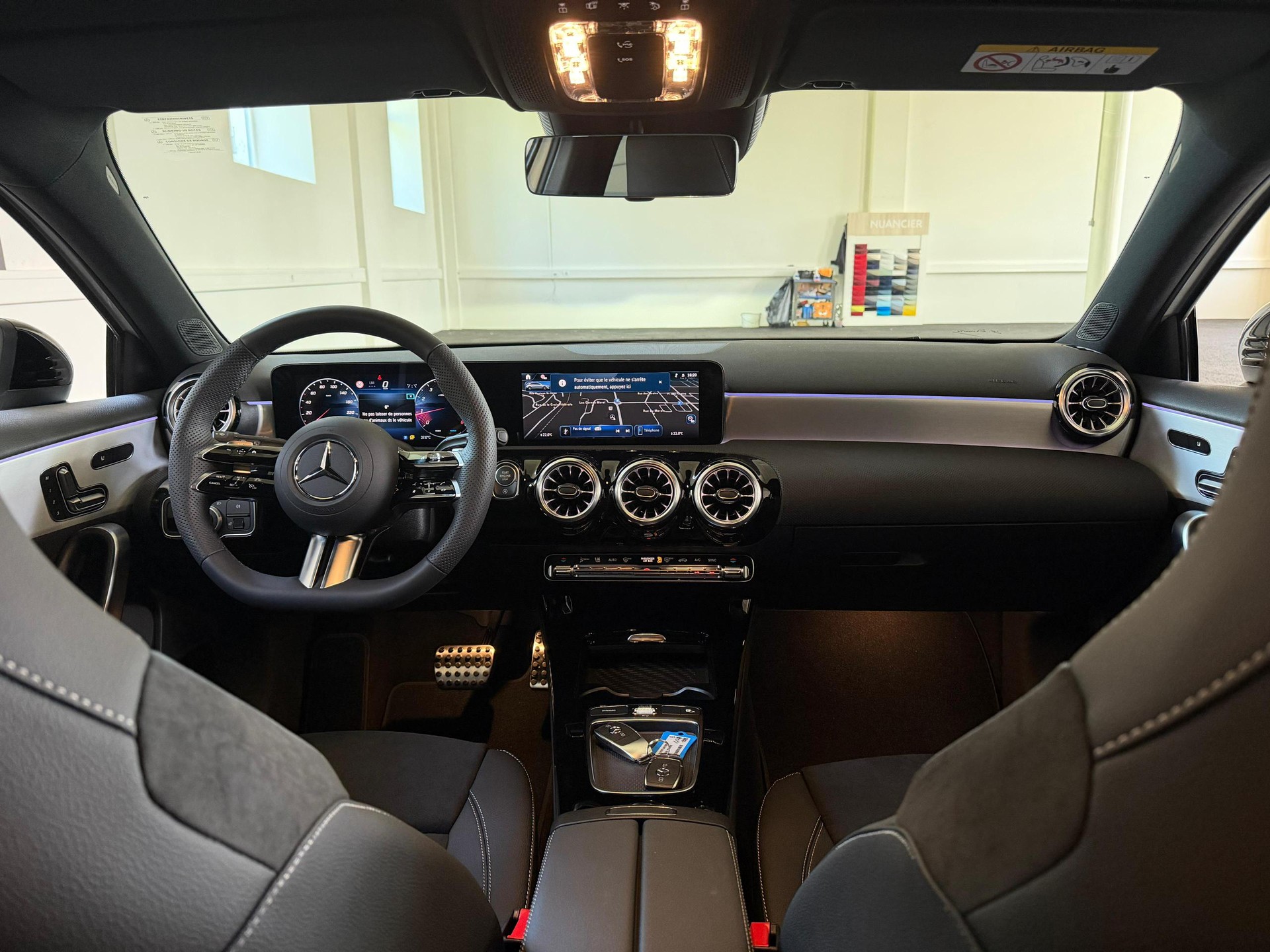 MERCEDES-BENZ A 220 4Matic 8G-DCT - 15