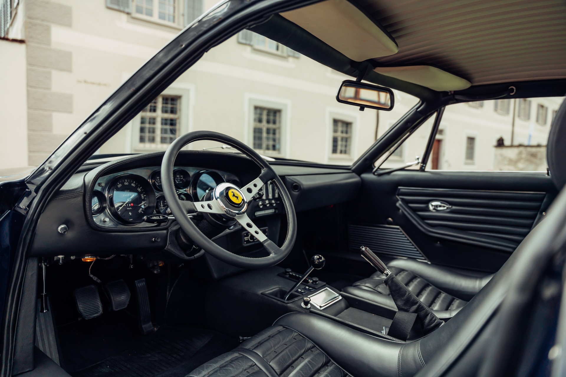 FERRARI 365 GTB/4 Daytona - 9