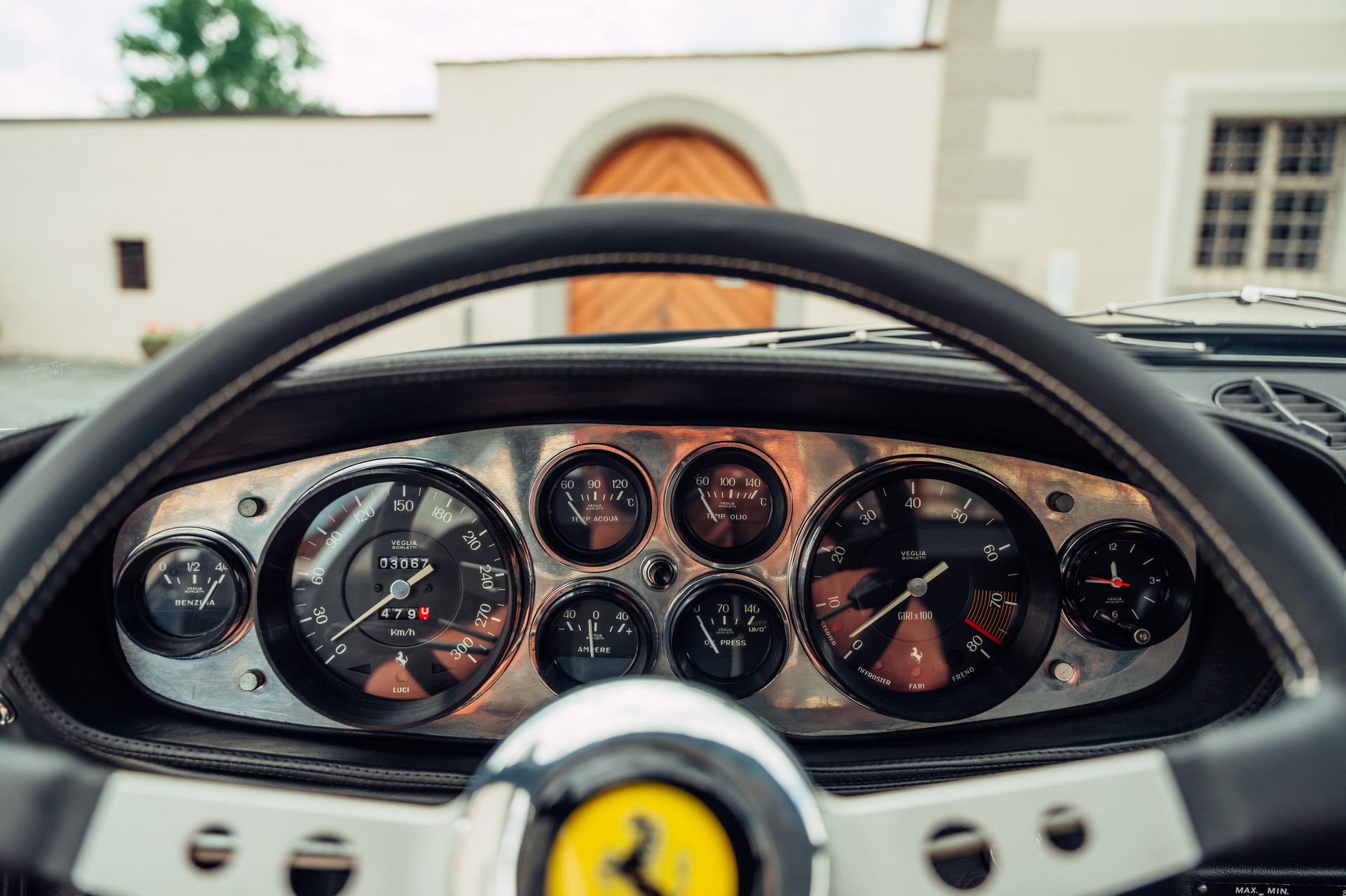 FERRARI 365 GTB/4 Daytona - 13