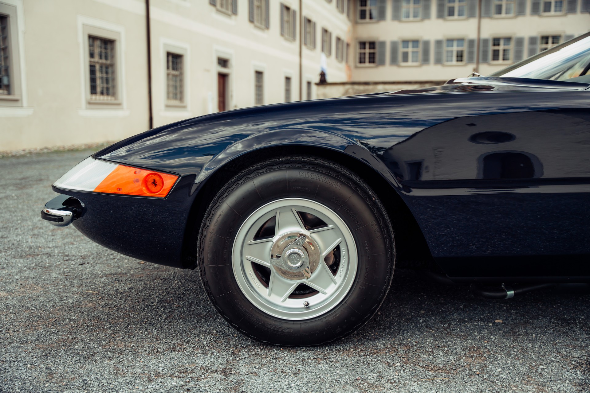 FERRARI 365 GTB/4 Daytona - 8