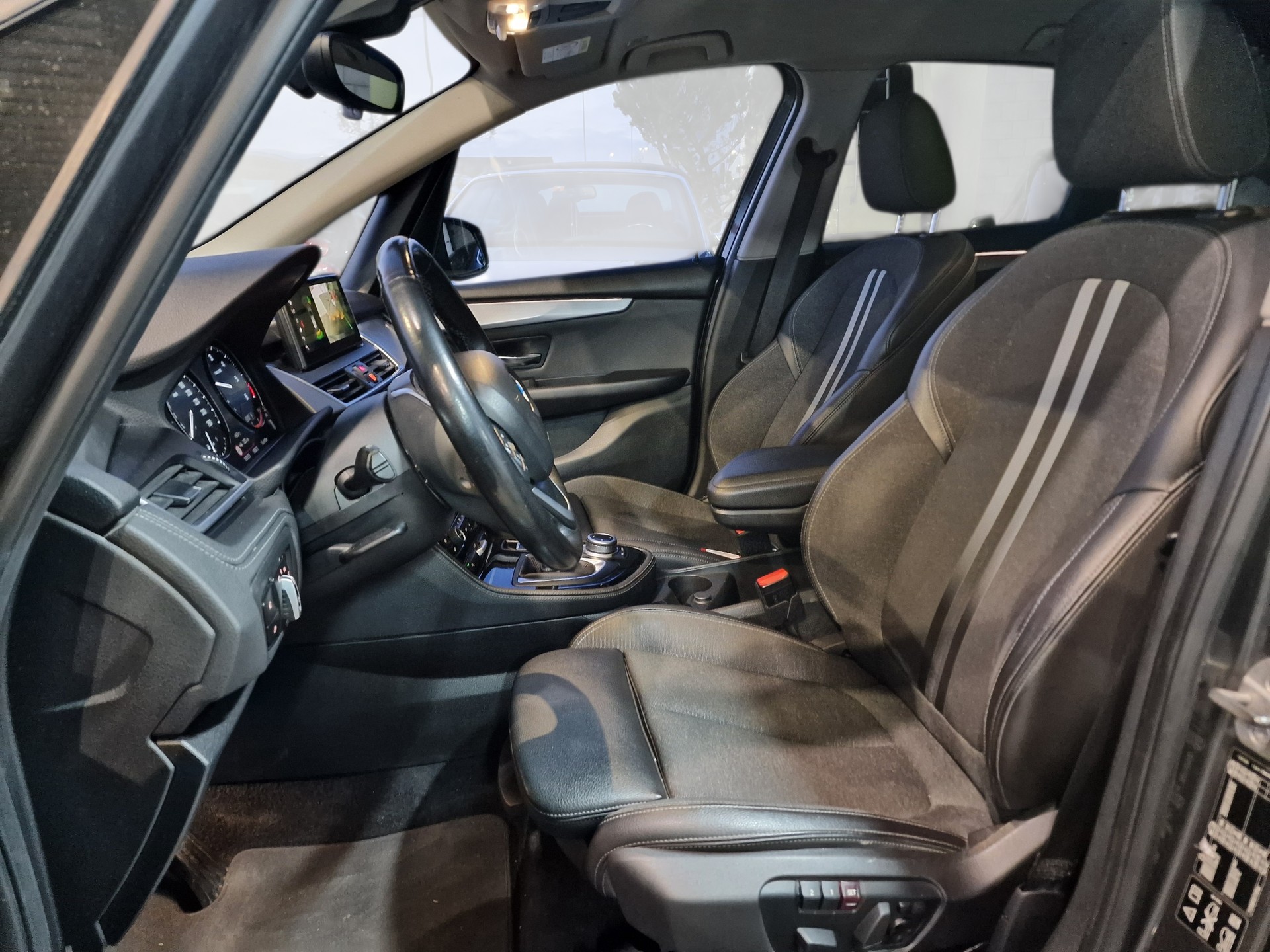 BMW 220d xDrive Active Tourer Steptronic Sport Line AHK 8xReif 12Mt Gara - 10