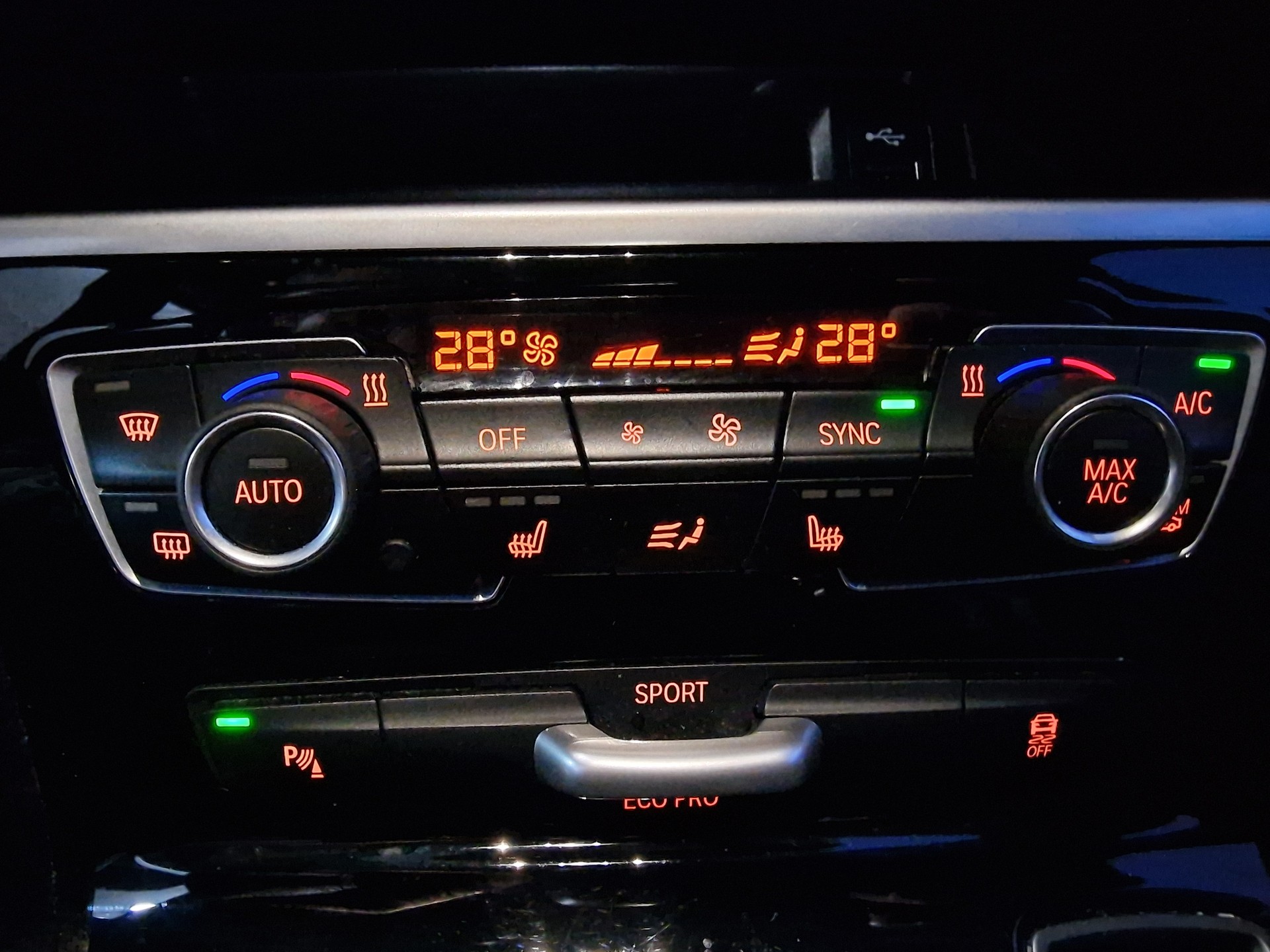 BMW 220d xDrive Active Tourer Steptronic Sport Line AHK 8xReif 12Mt Gara - 23