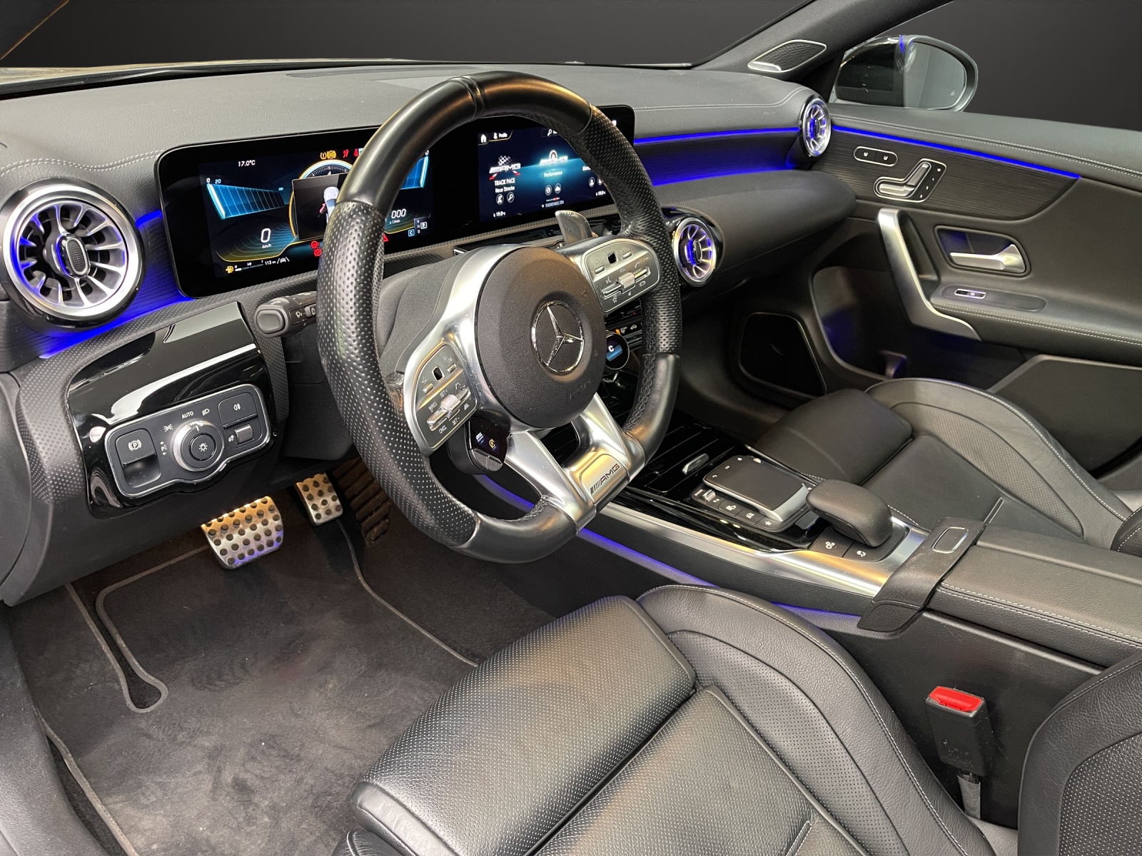 MERCEDES-BENZ CLA SB 45 S AMG 4Matic+ - 9