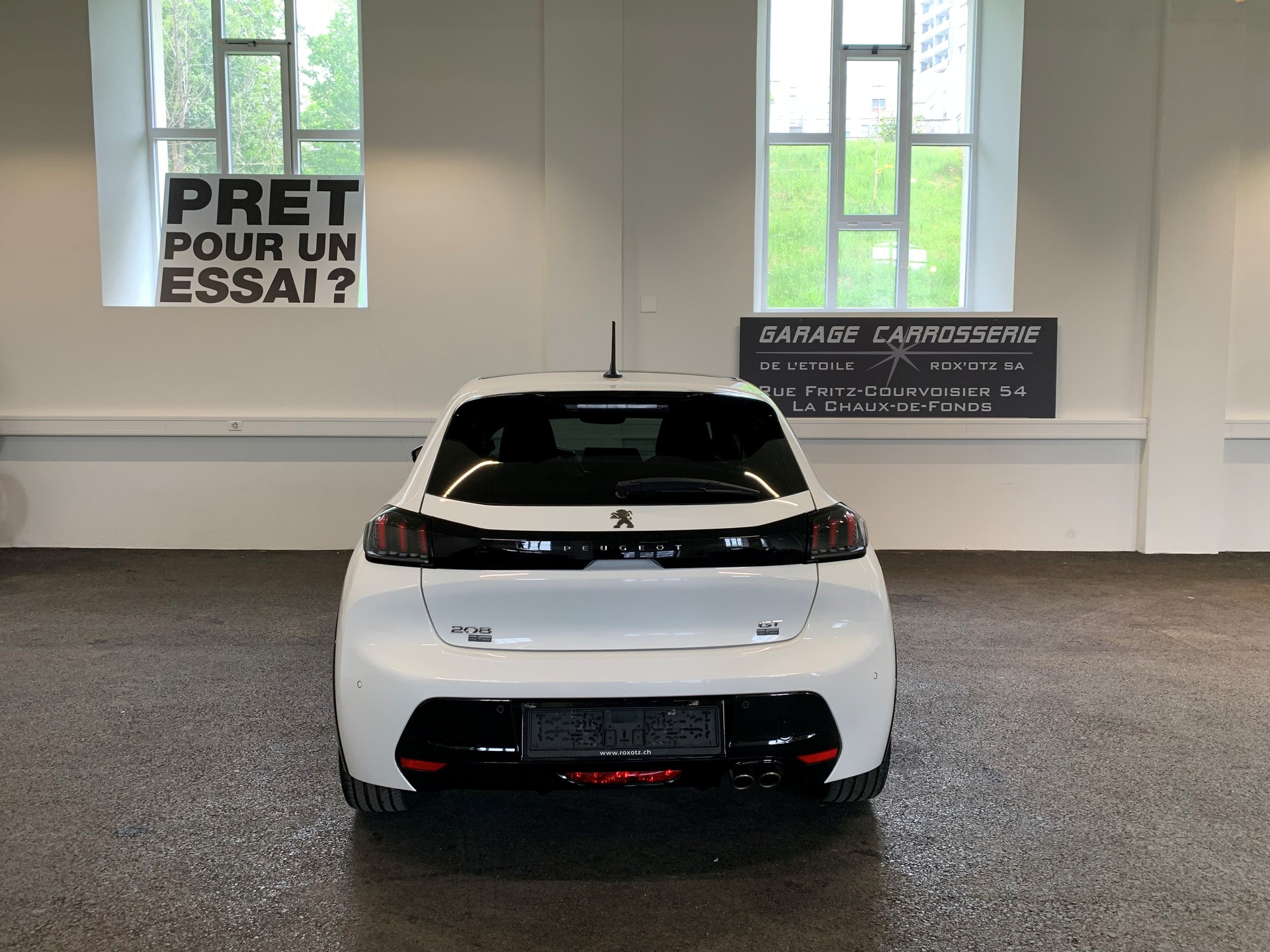 PEUGEOT 208 1.2 PureTech GT EAT8 - 7