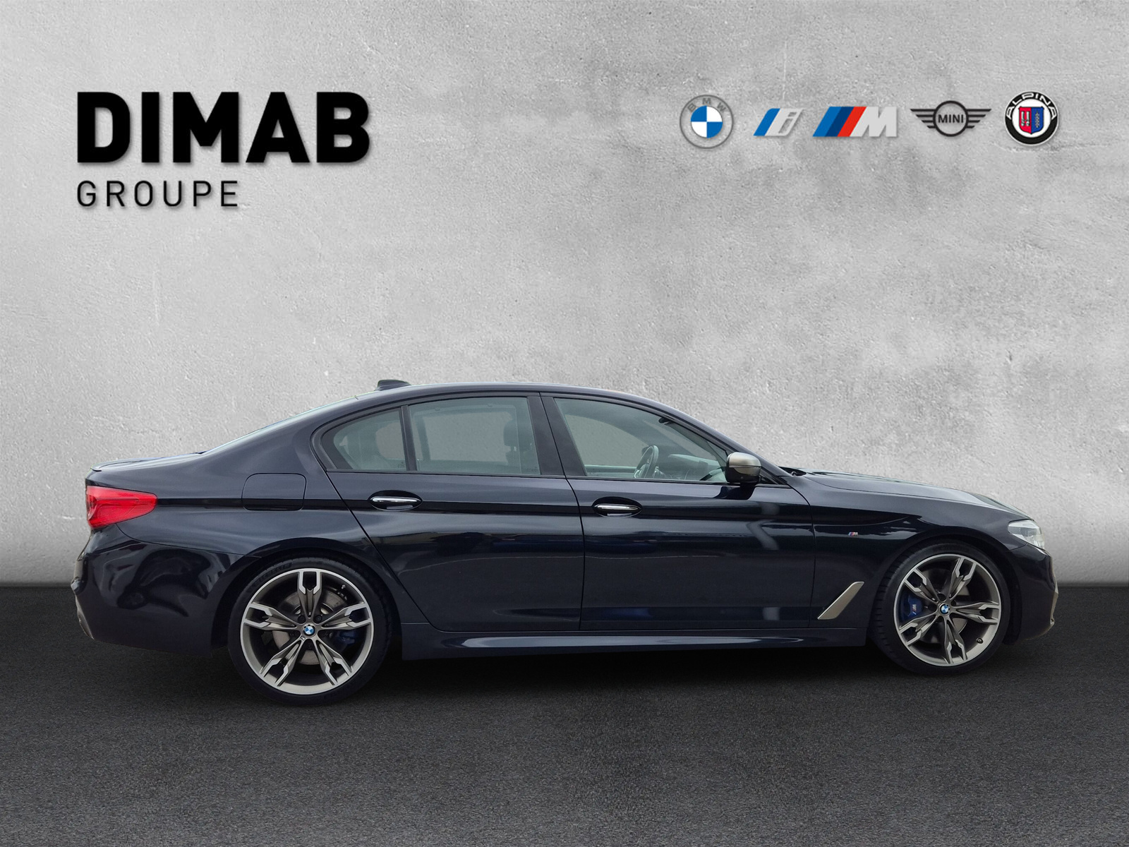 BMW M550i xDrive - 6
