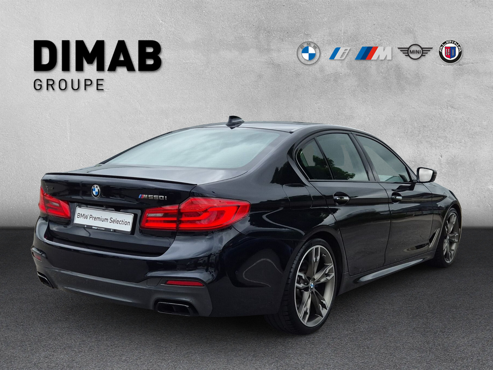 BMW M550i xDrive - 5