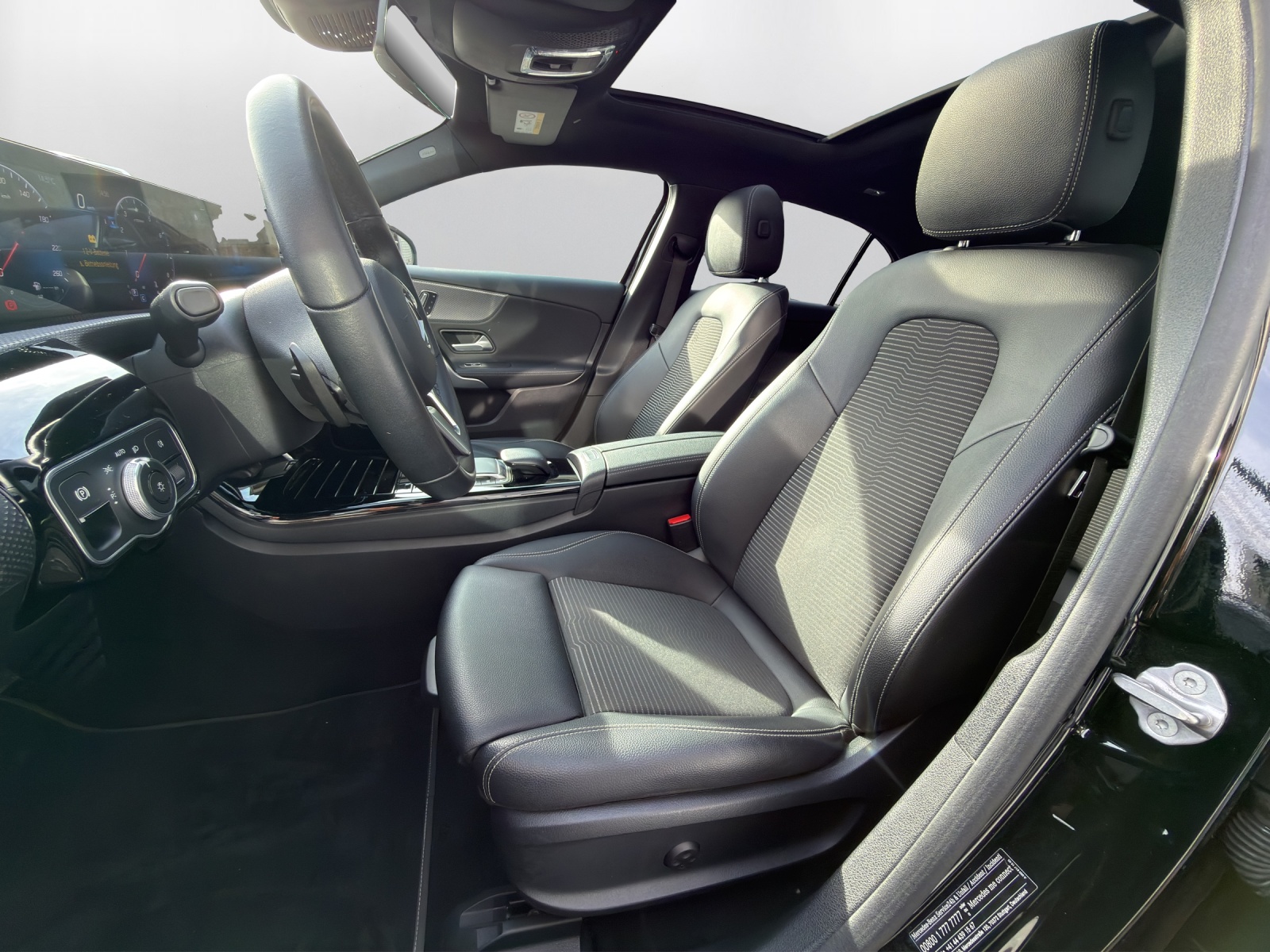 MERCEDES-BENZ A 200 Progressive 7G-DCT - 10