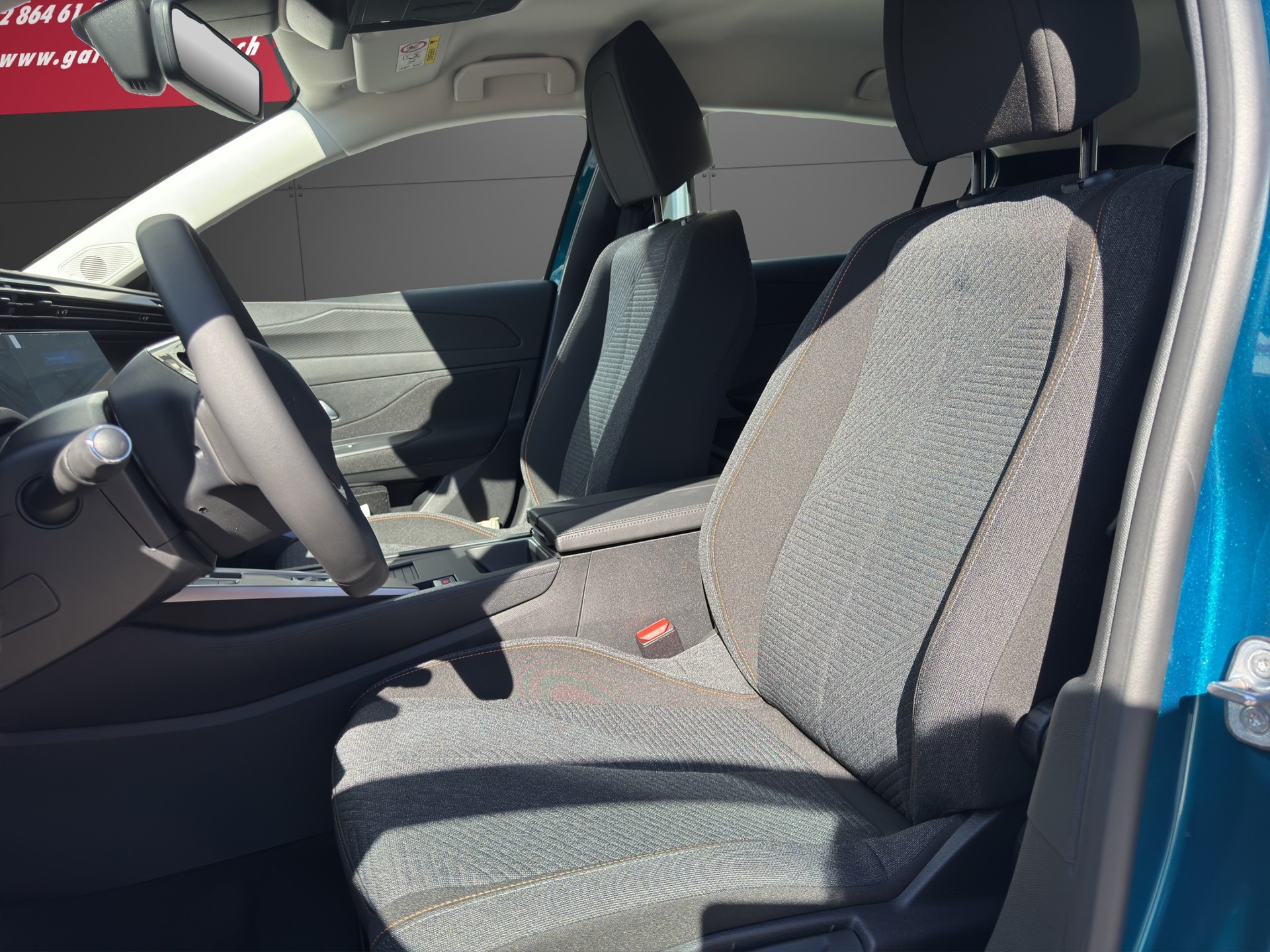 PEUGEOT 308 54kWh Style - 6