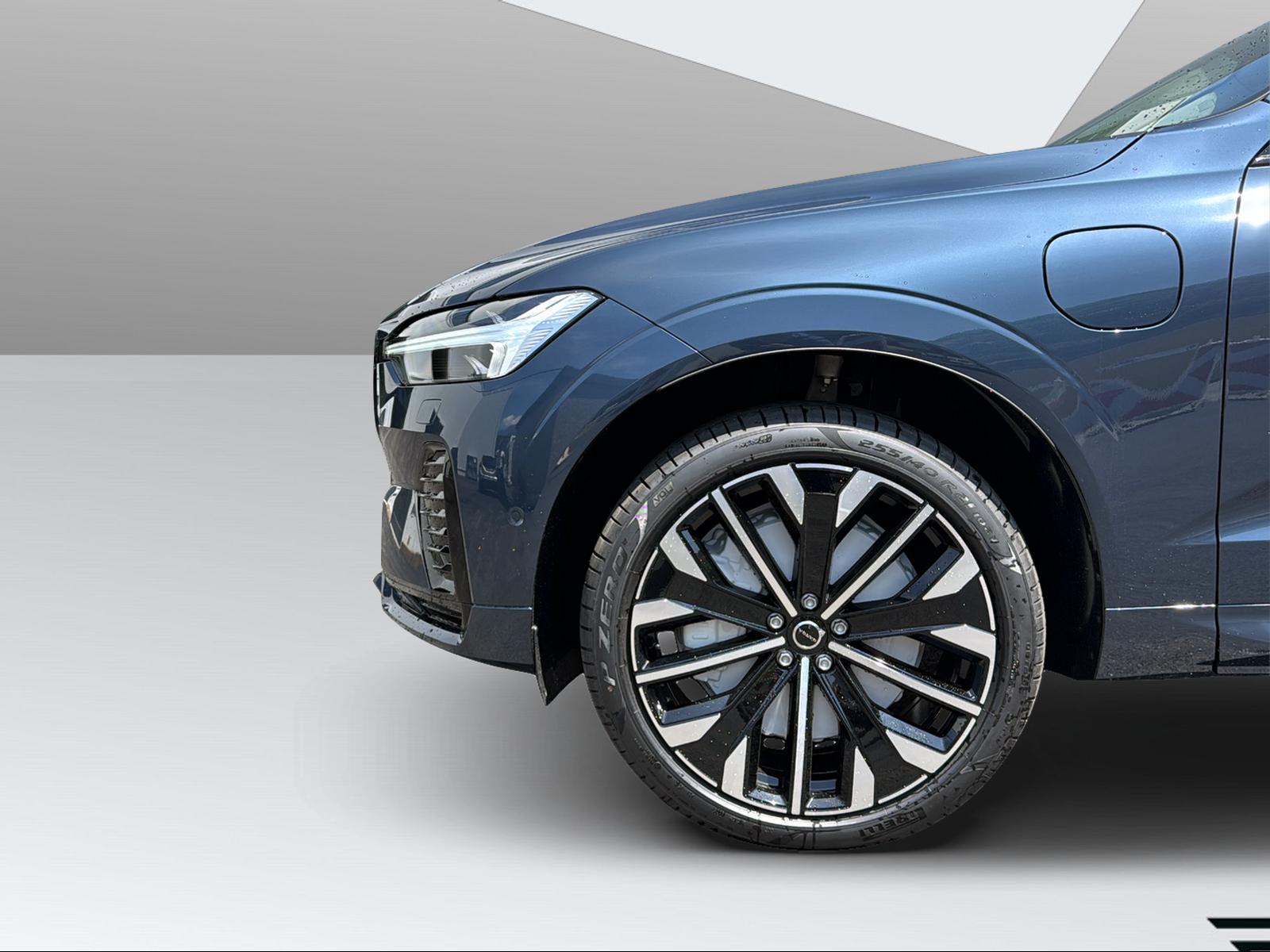 VOLVO XC60 T6 eAWD PluginHybrid Ultra Dark Geartronic - 8