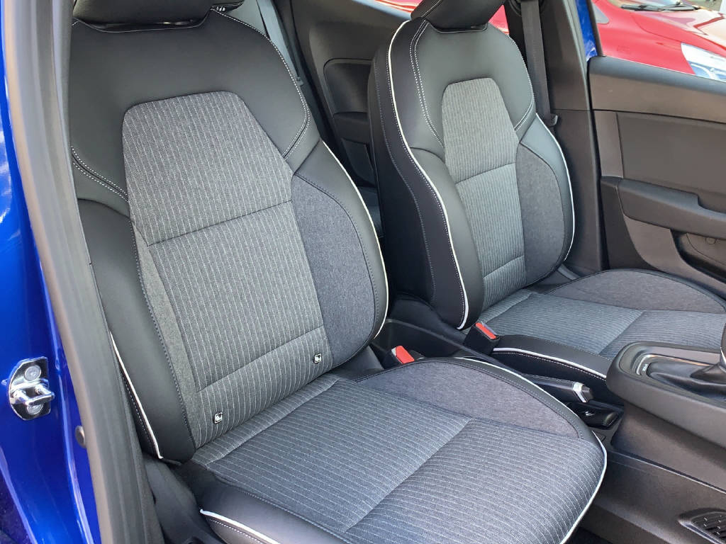 RENAULT Clio INTENS E-TECH 140 - 8